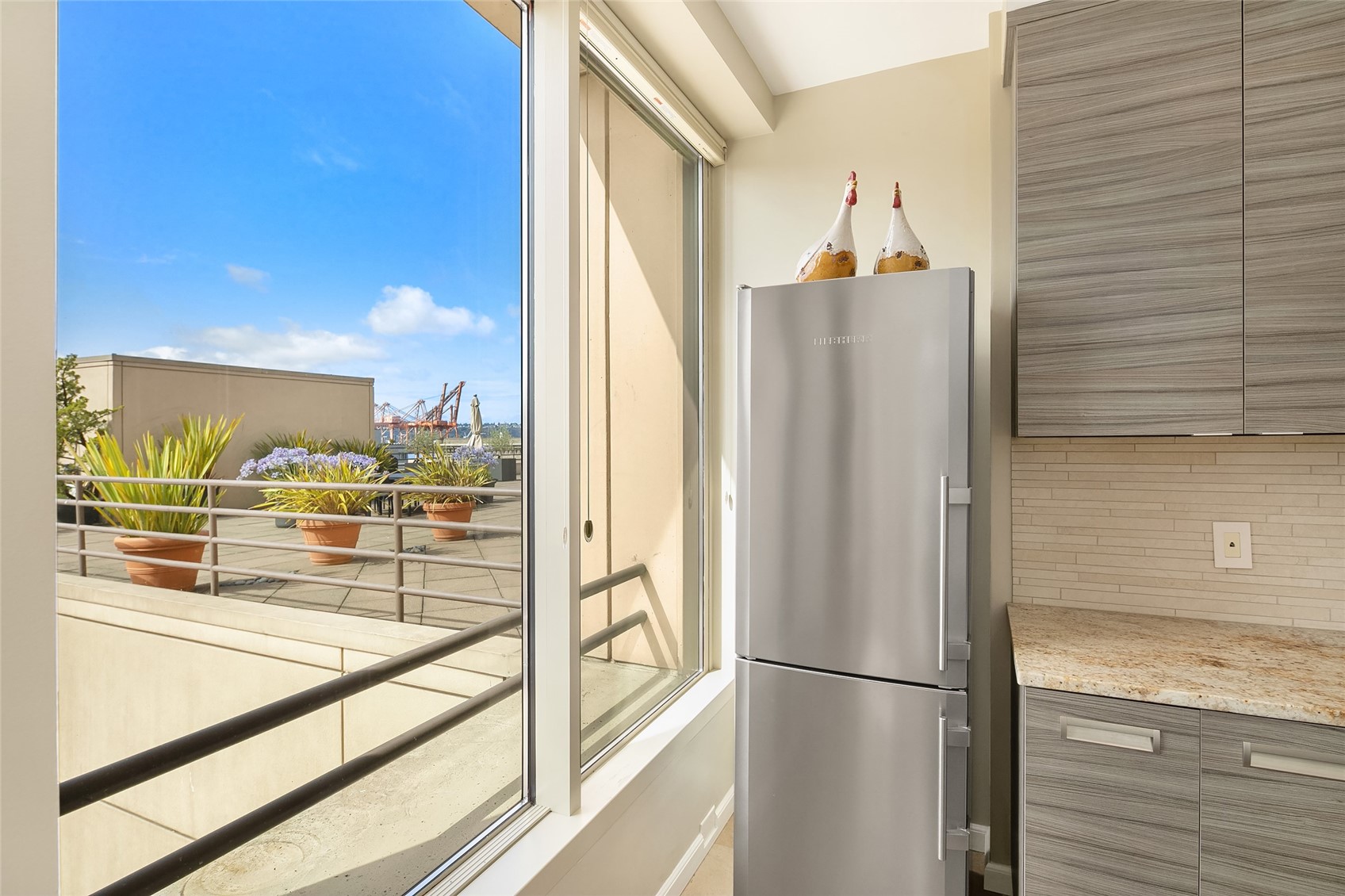 100 1st Avenue S Unit: 8