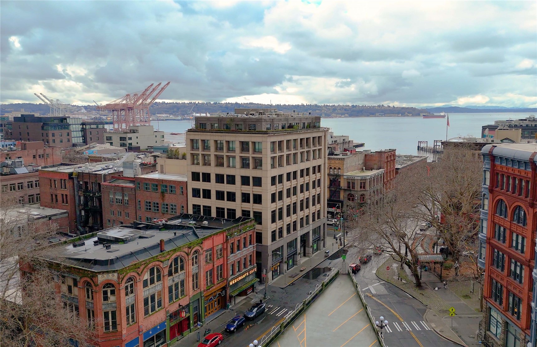 100 1st Avenue S Unit: 8