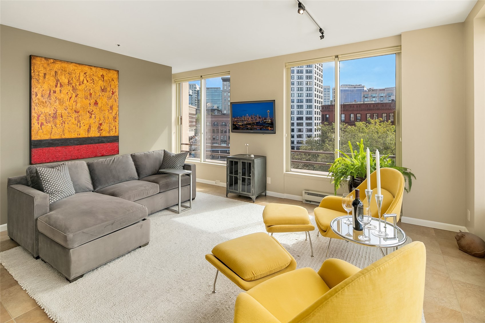 100 1st Avenue S Unit: 8