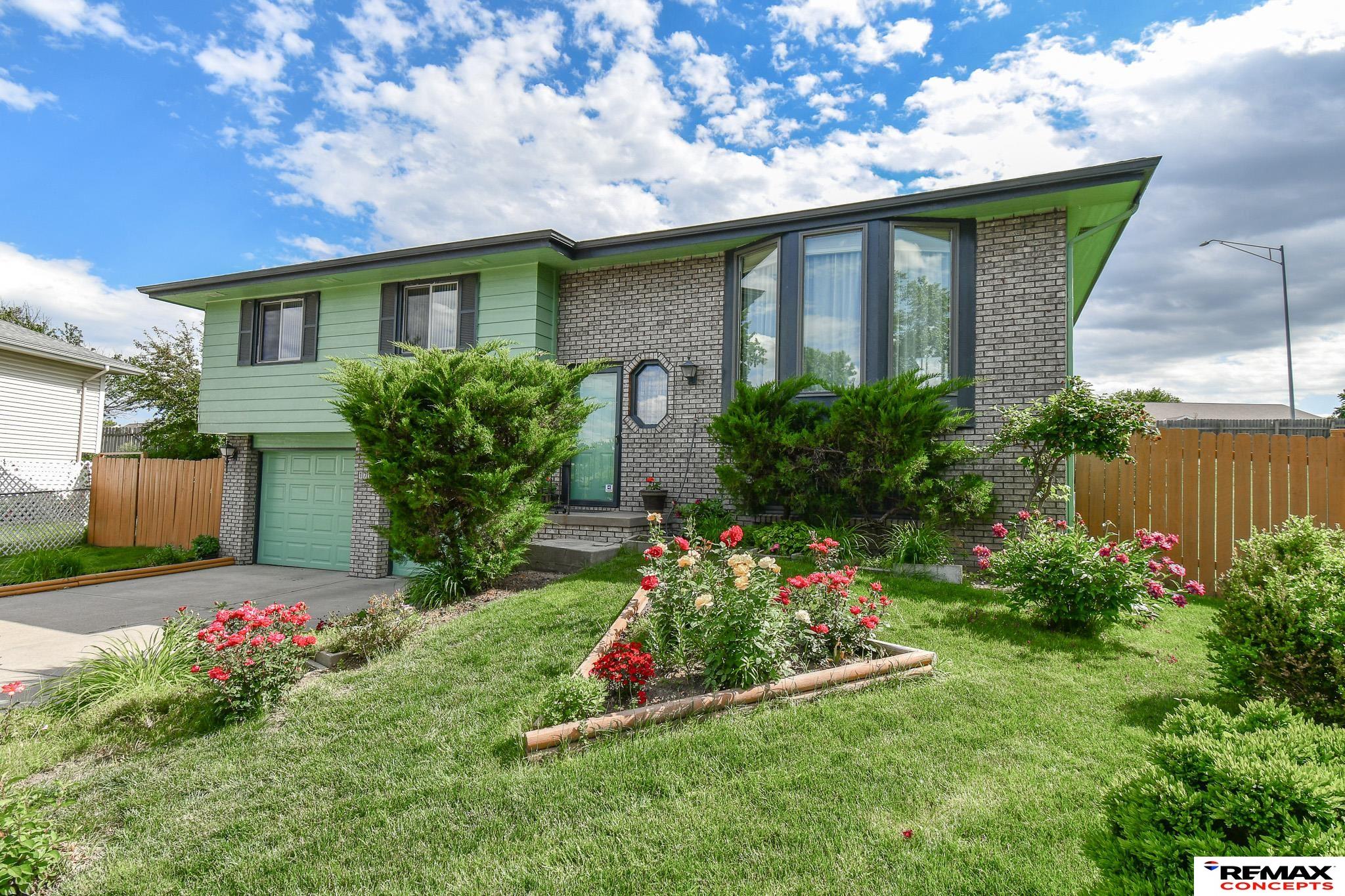 1715 Independence Circle
