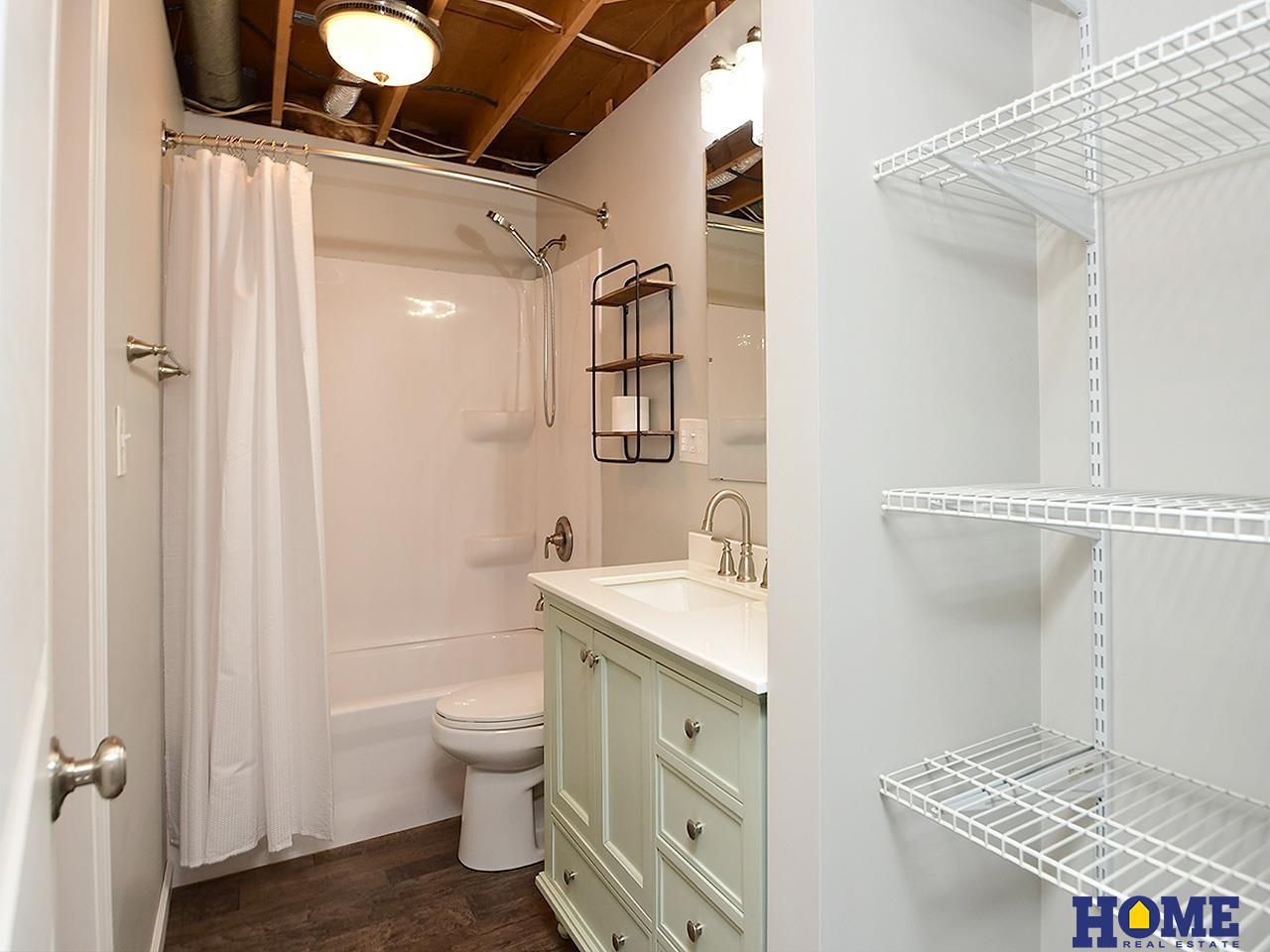 1239 W Jean Avenue