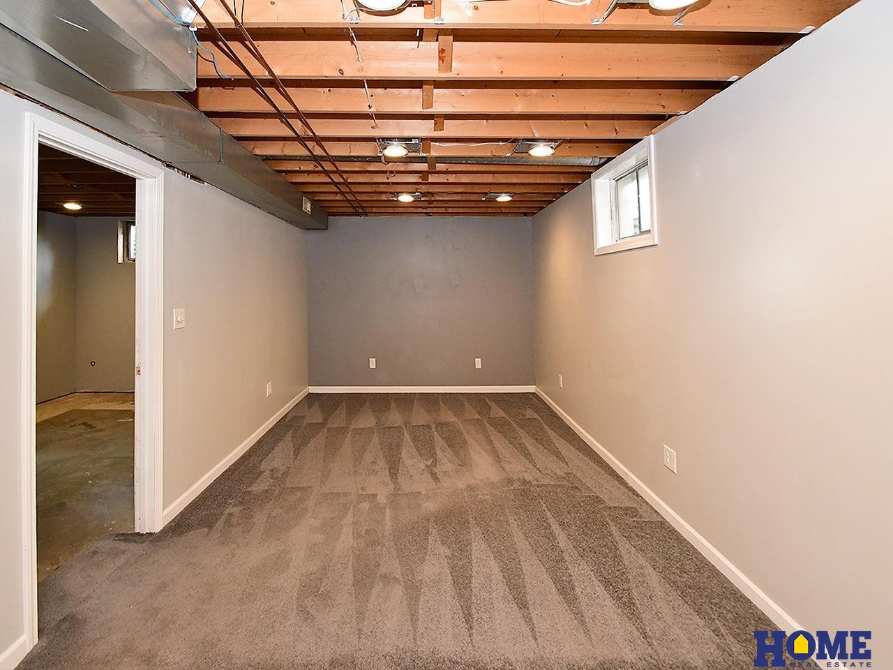 1239 W Jean Avenue