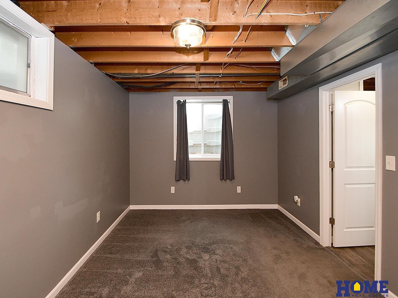 1239 W Jean Avenue