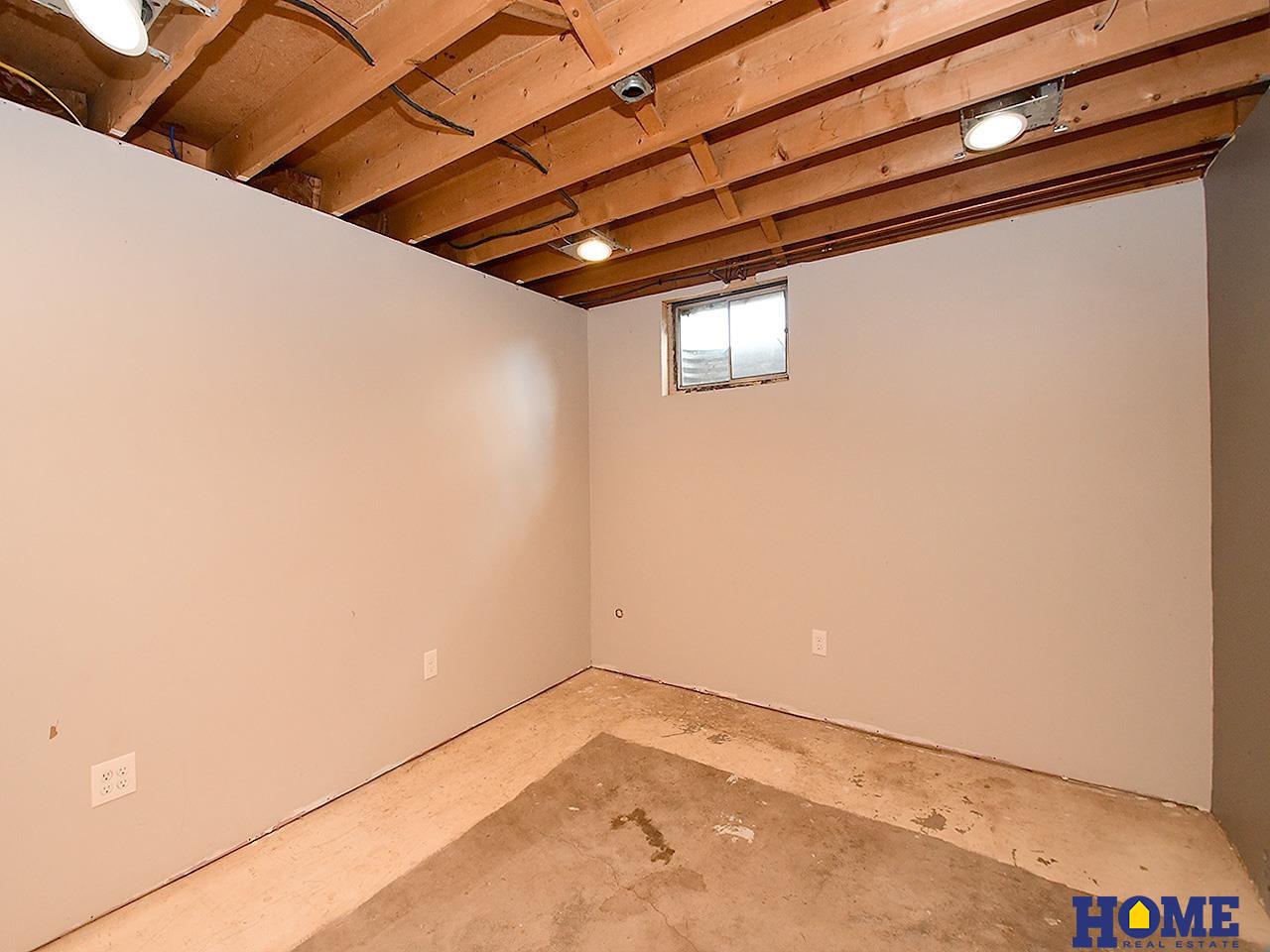 1239 W Jean Avenue