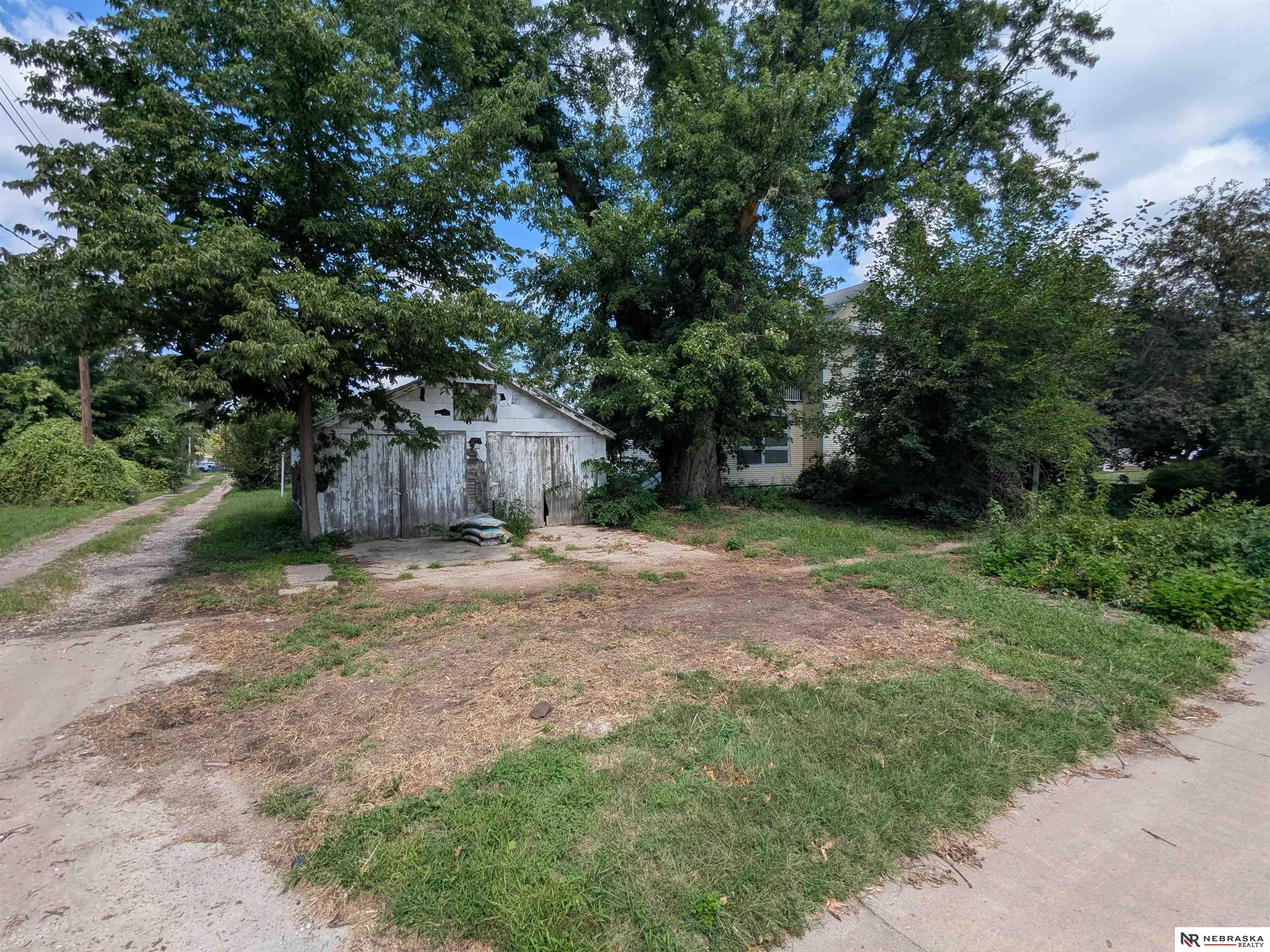 2207 Main Avenue