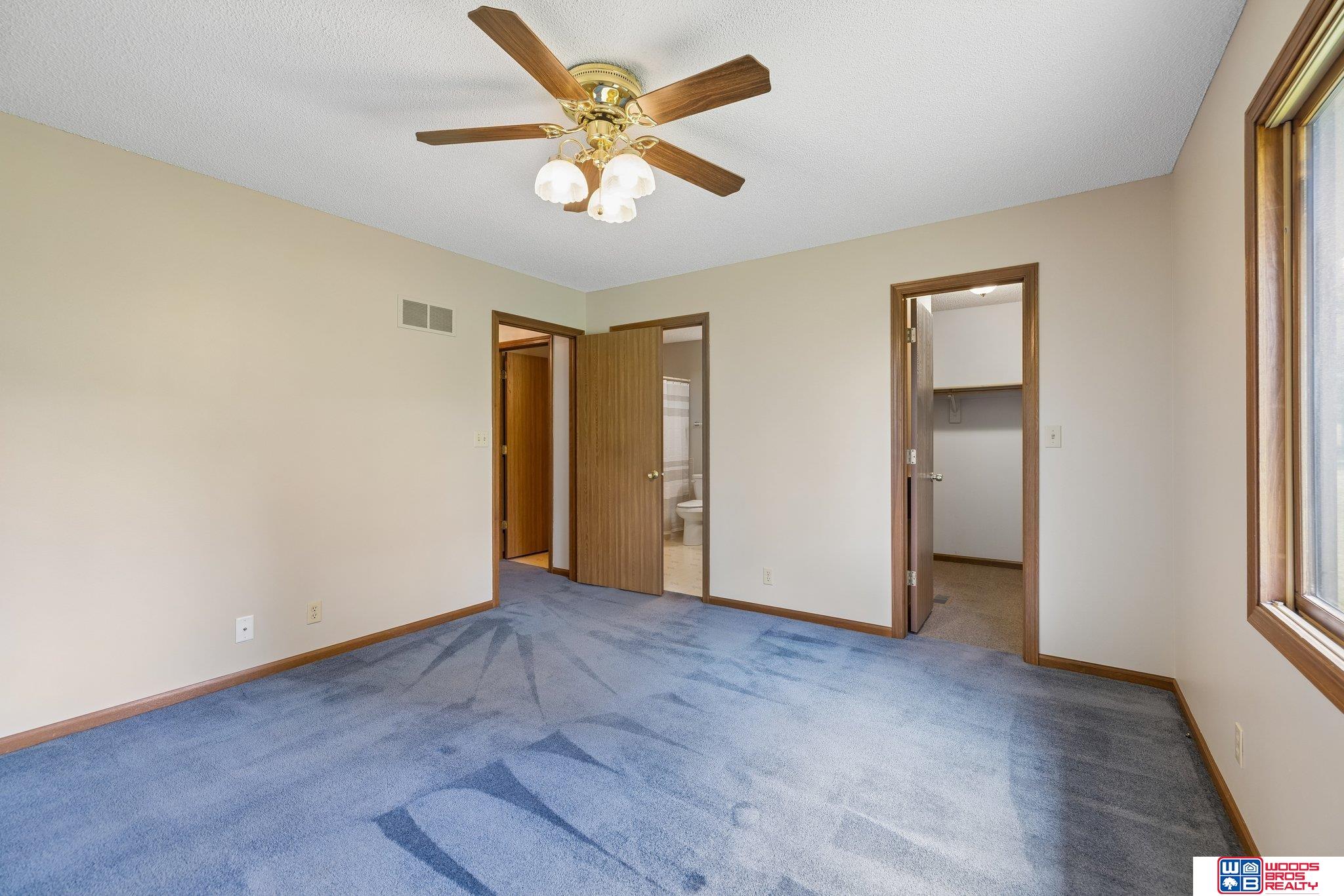 5527 Enterprise Drive