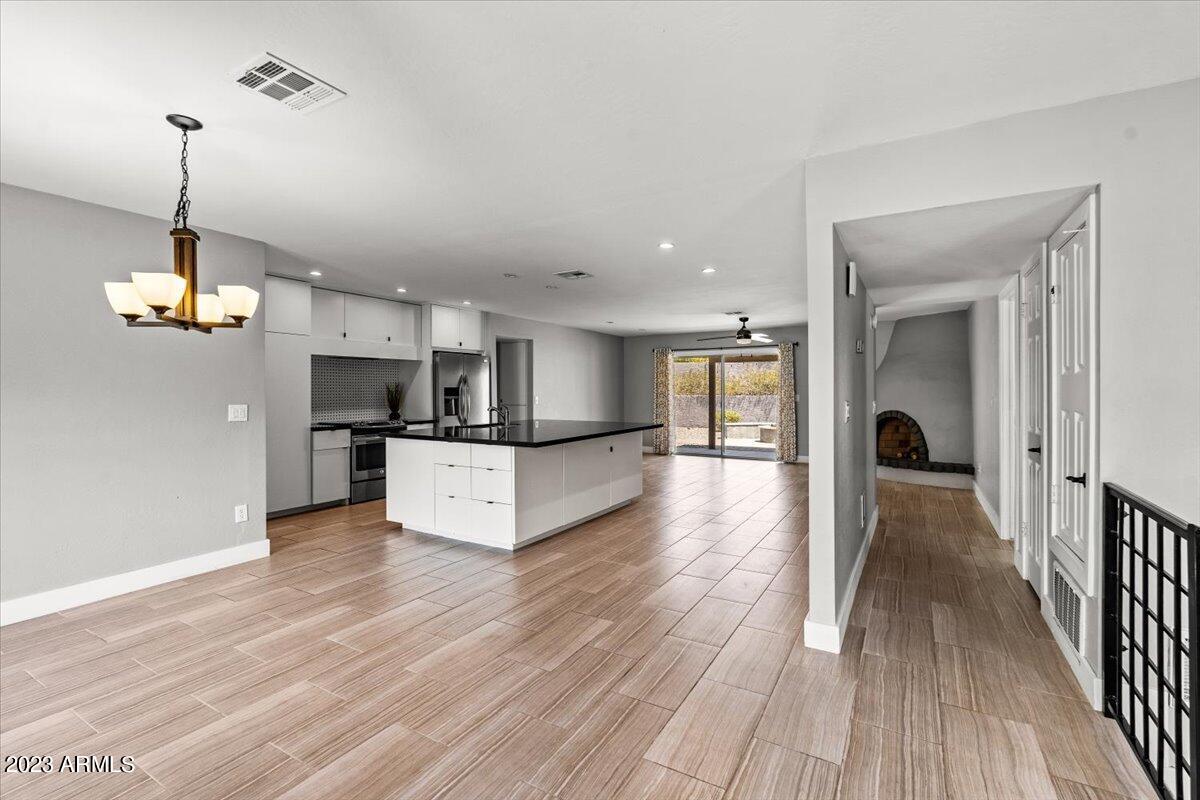 238 E SURREY Avenue