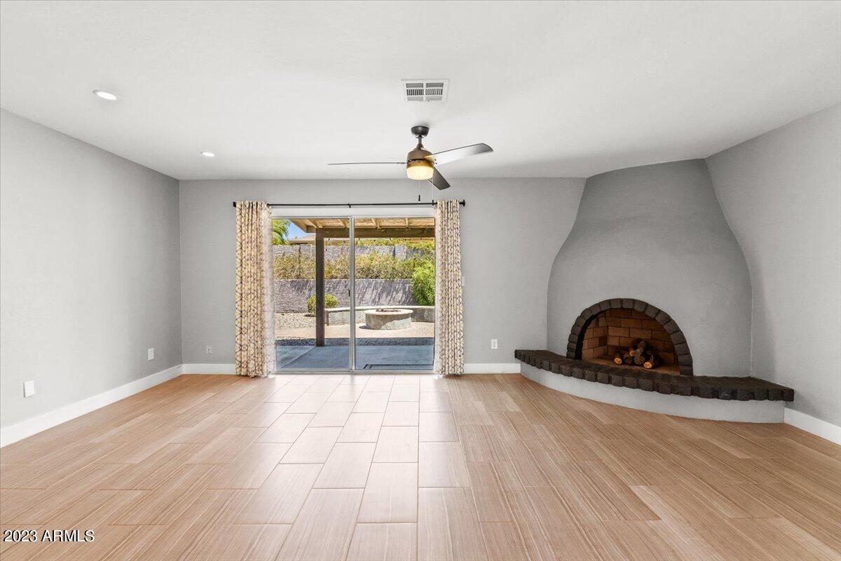 238 E SURREY Avenue