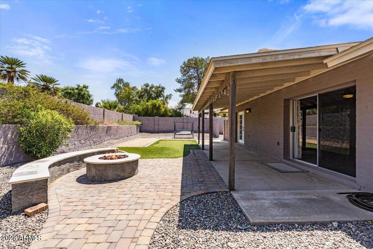 238 E SURREY Avenue