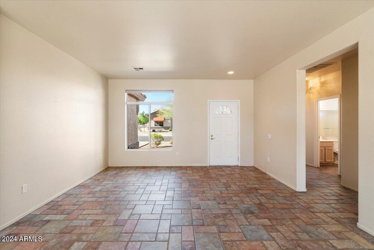 13649 W WHITE ROCK Drive