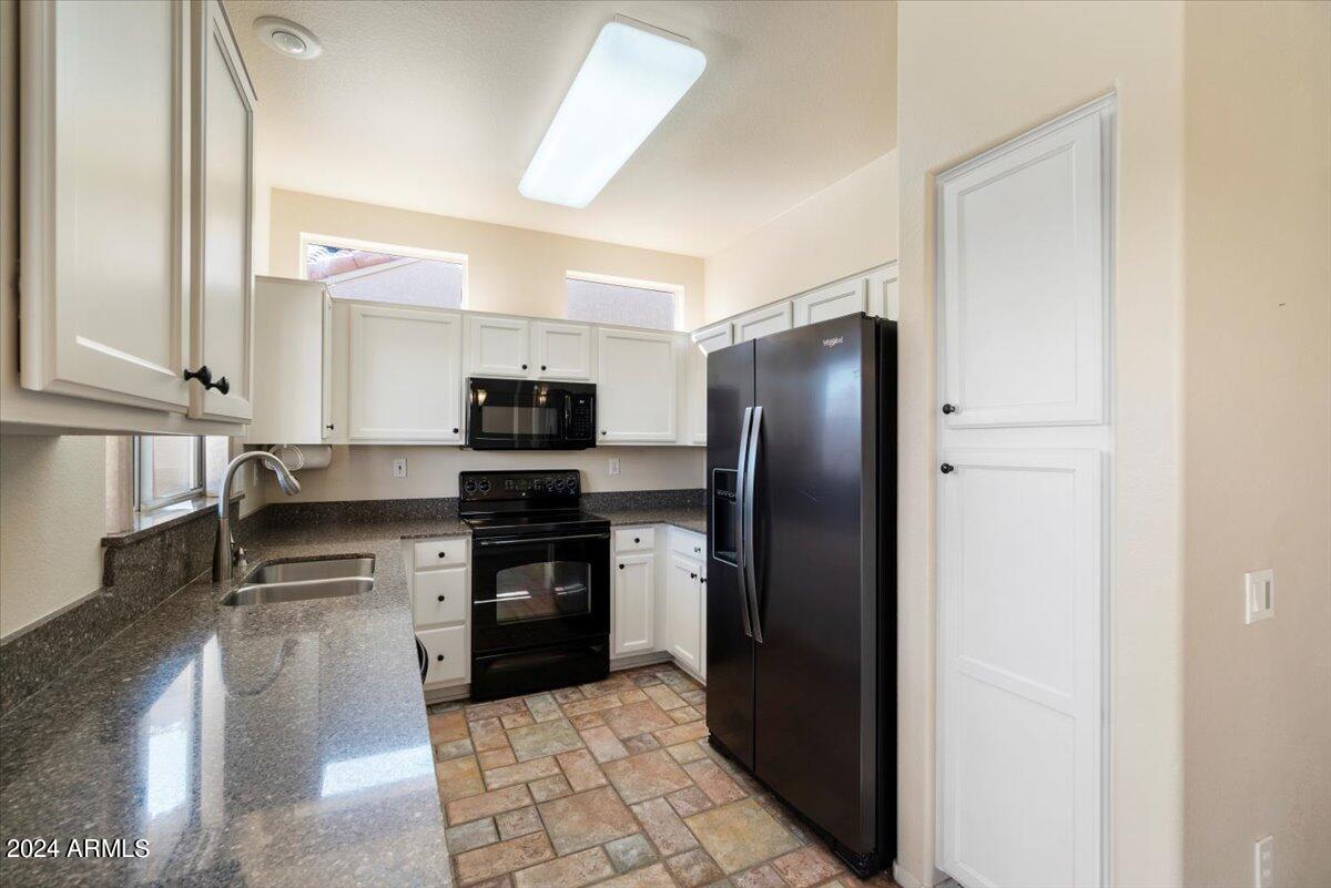 13649 W WHITE ROCK Drive