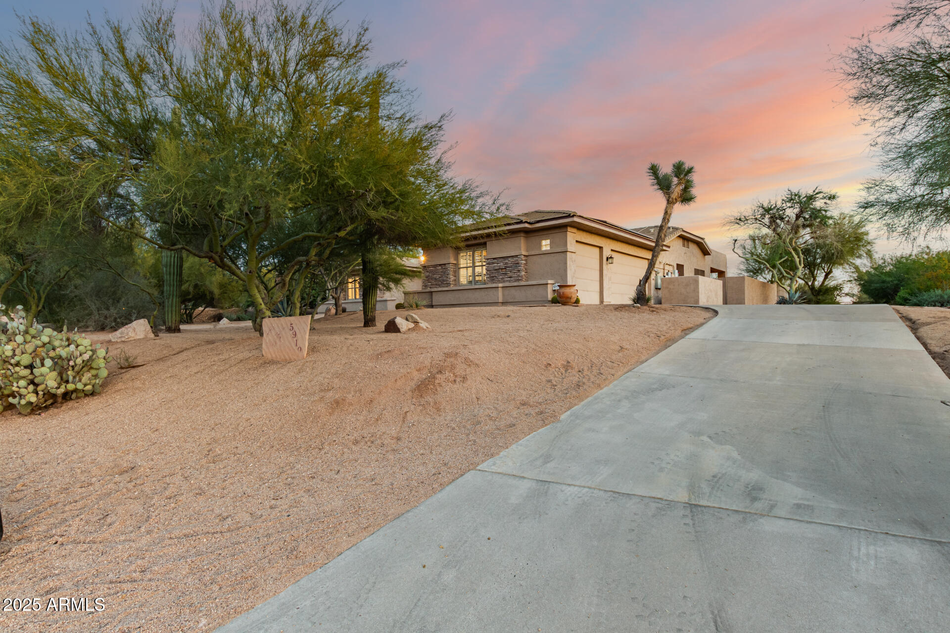 5919 E WILDCAT Drive