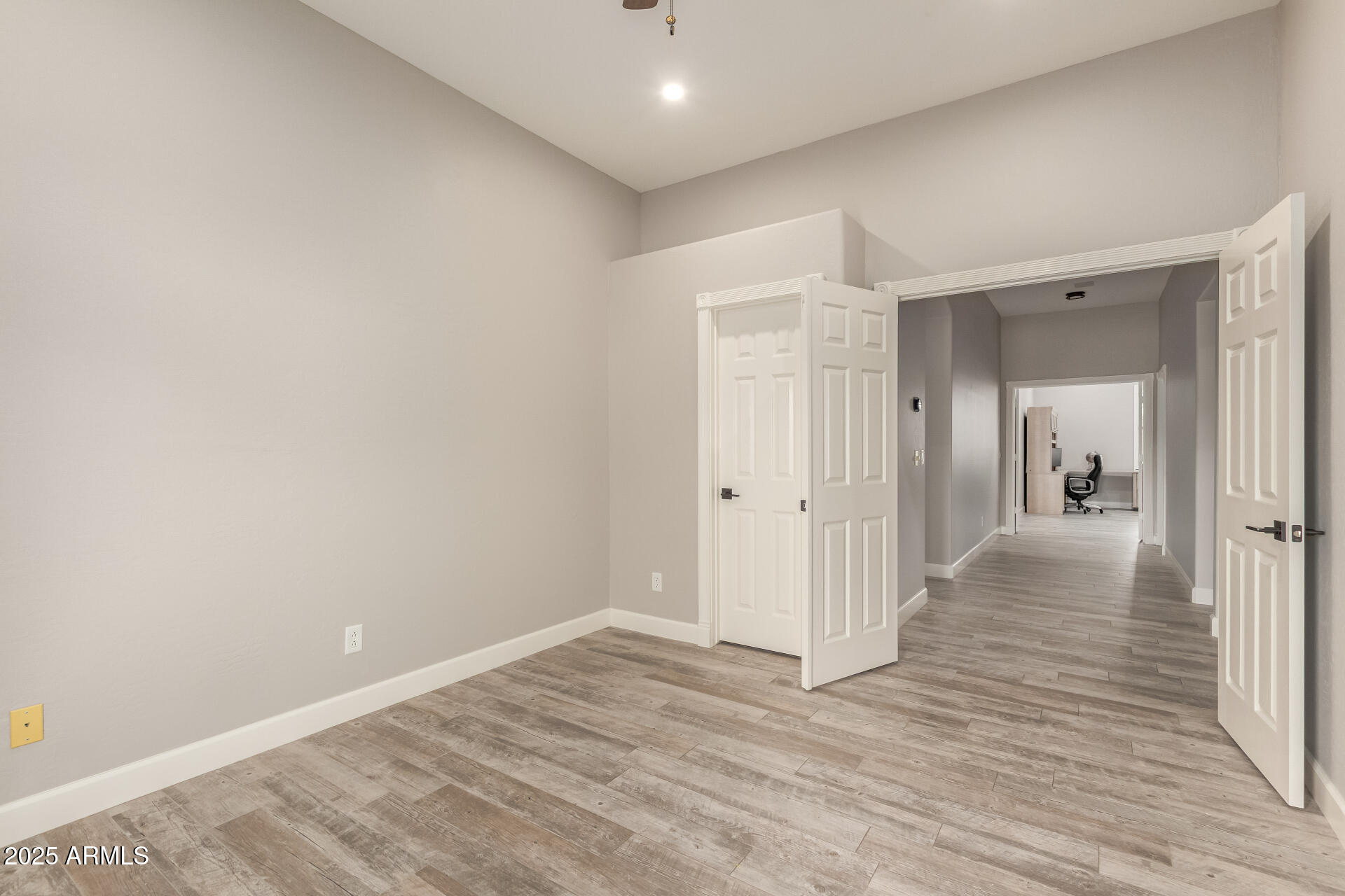 5919 E WILDCAT Drive