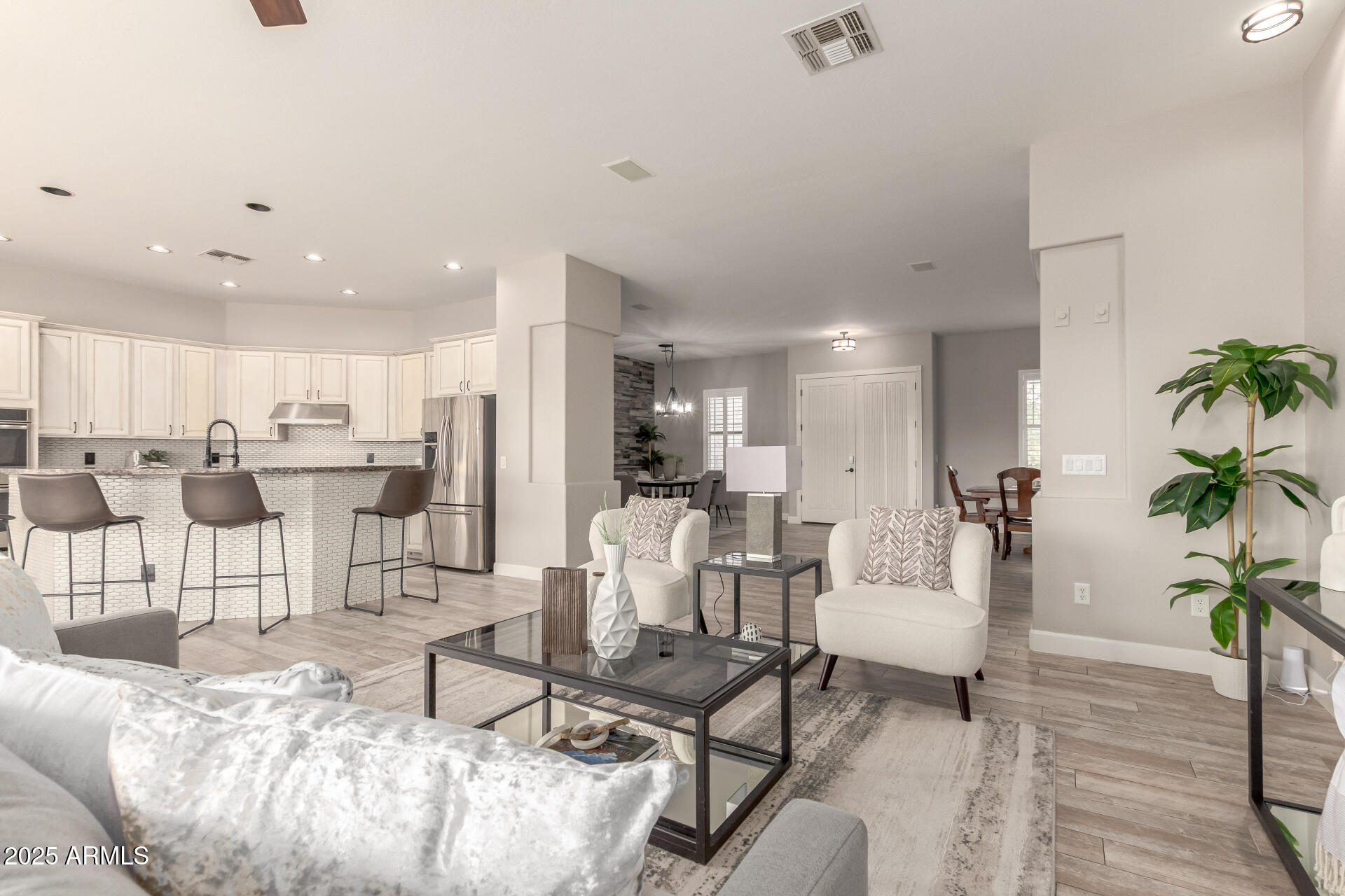 5919 E WILDCAT Drive