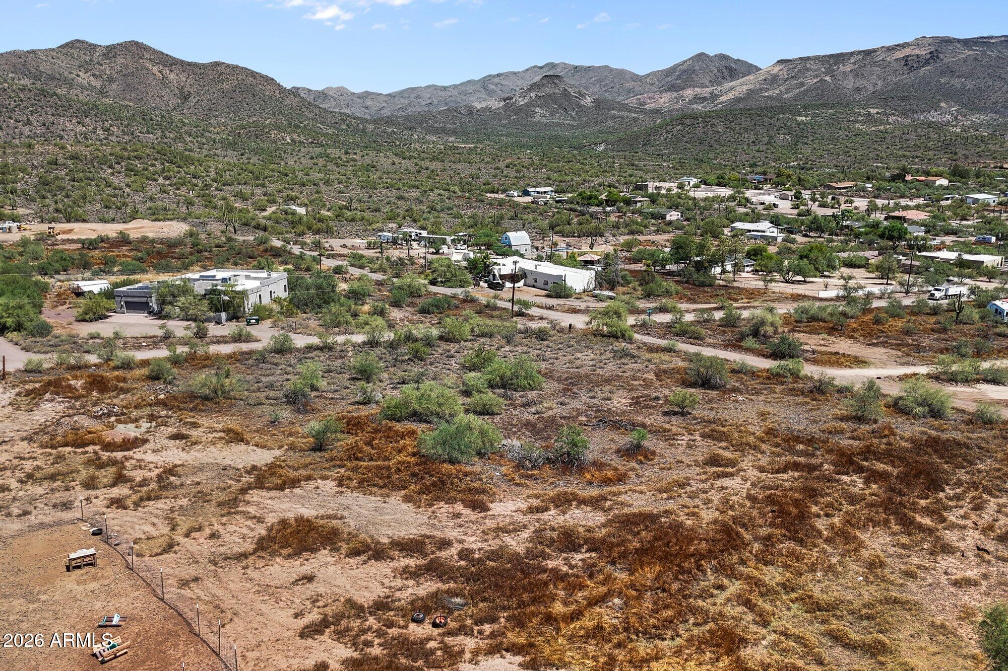 1525 W LAZY K RANCH Road '-'