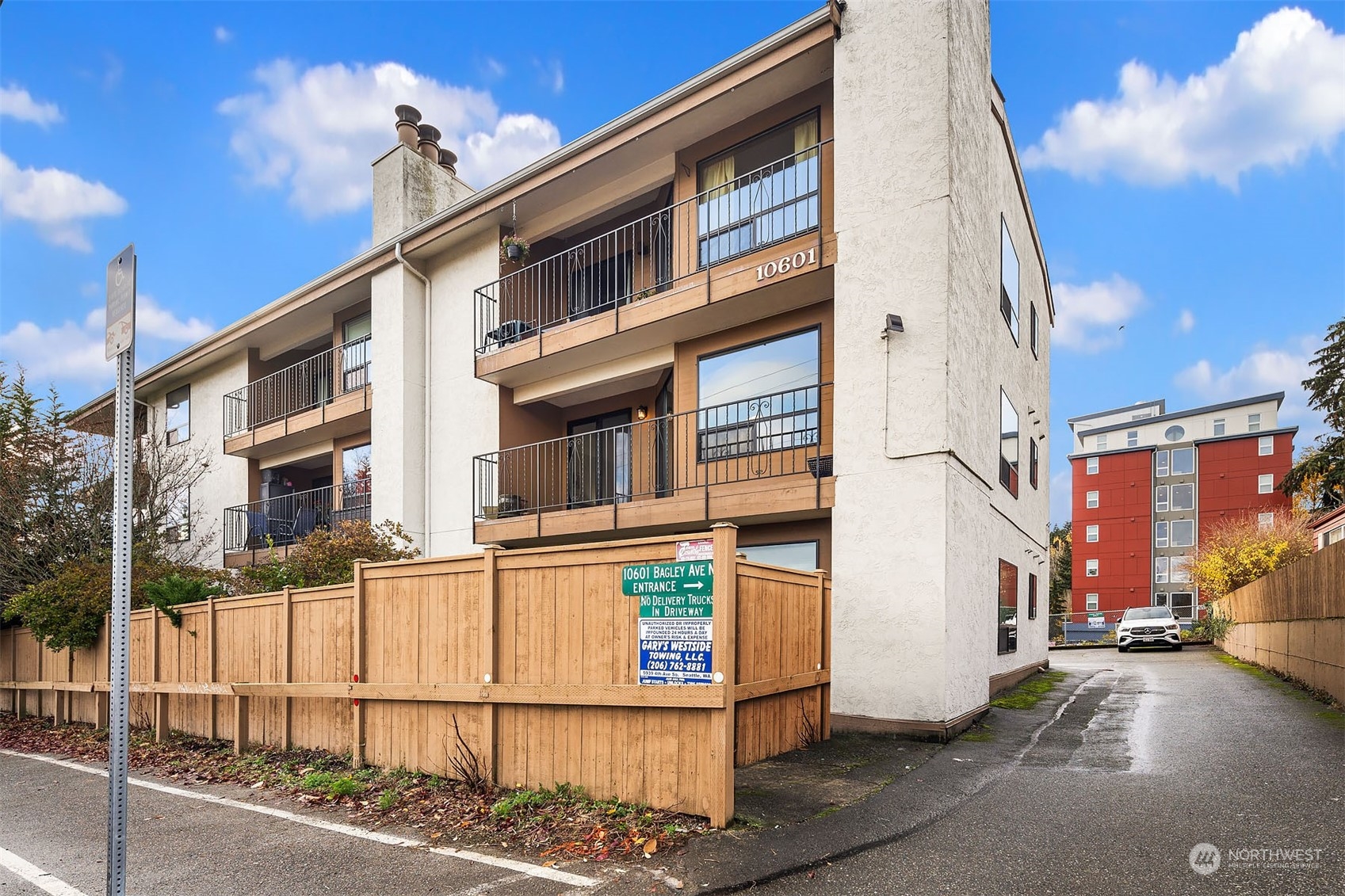 10601 Bagley Avenue N Unit: 201