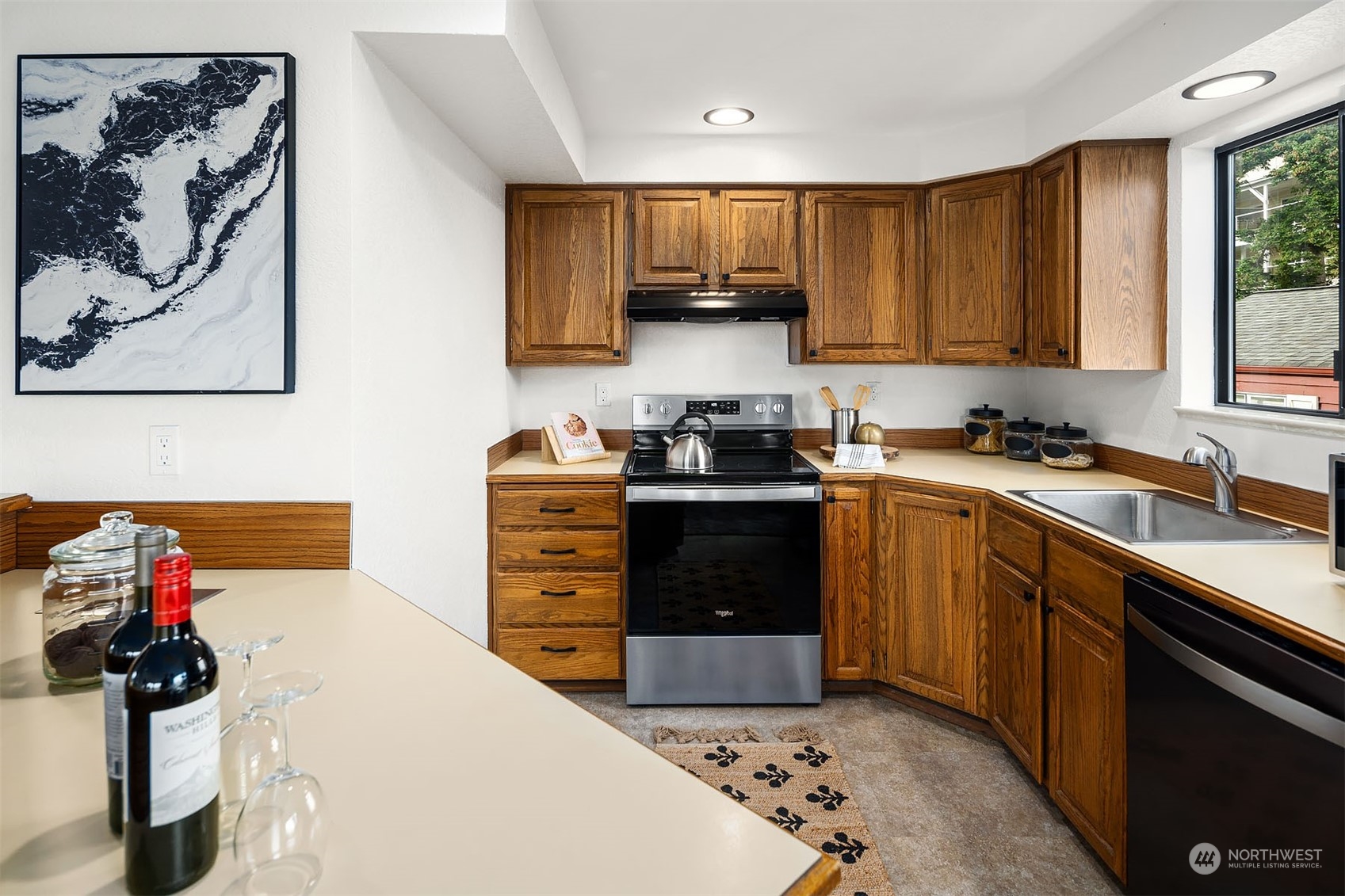 10601 Bagley Avenue N Unit: 201