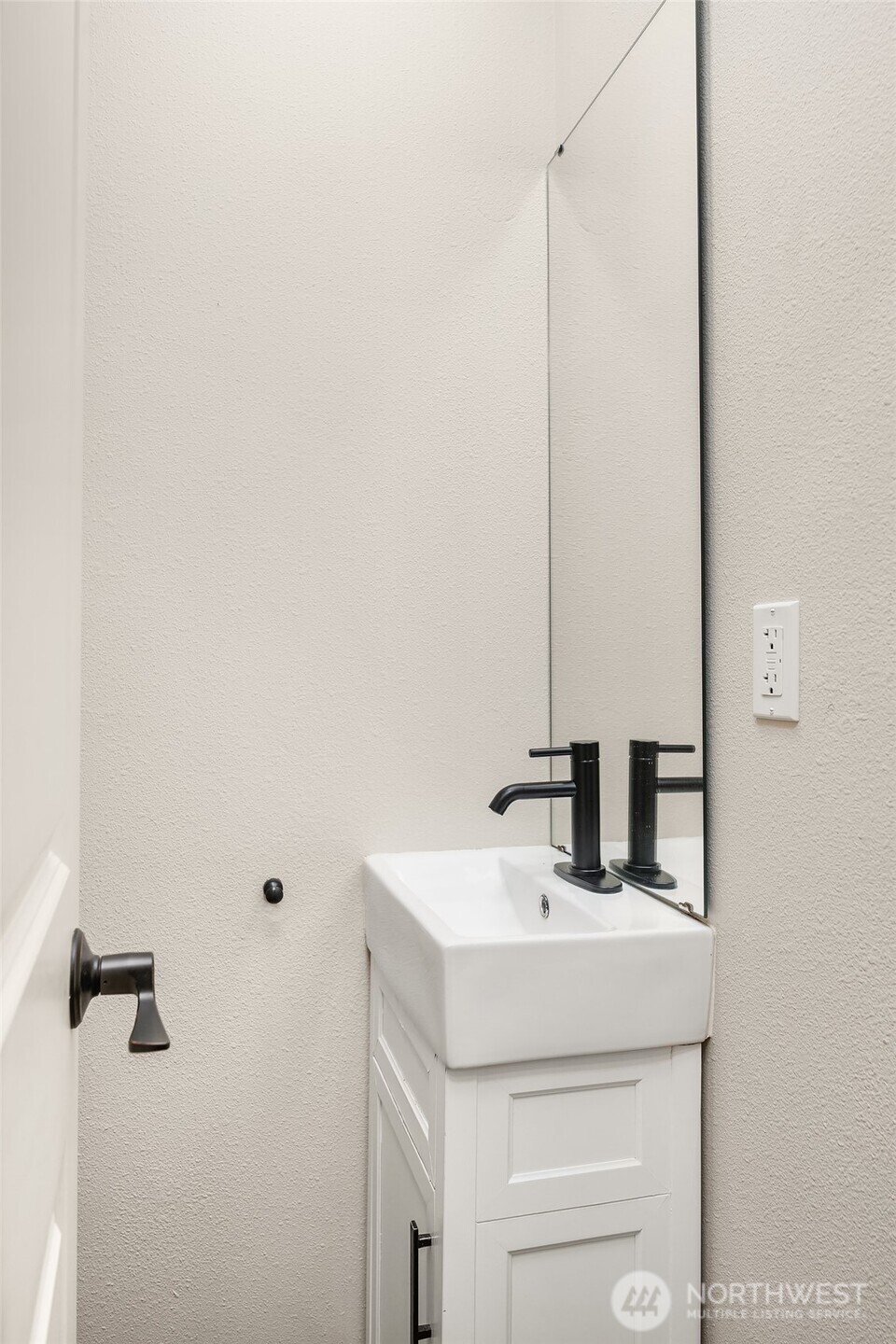 114 W Florentia Street Unit: B