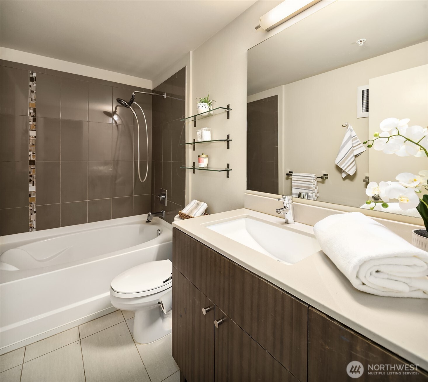 530 Broadway E Unit: 236
