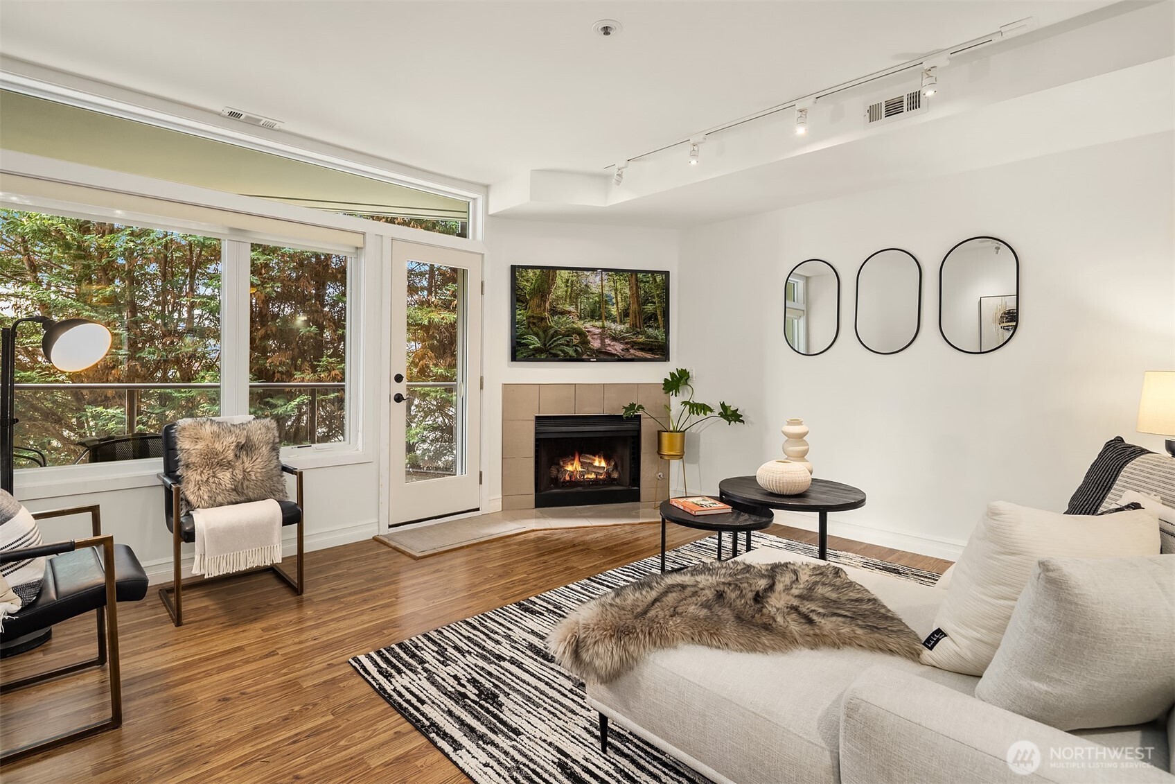 9039 NE Juanita Drive Unit: 305