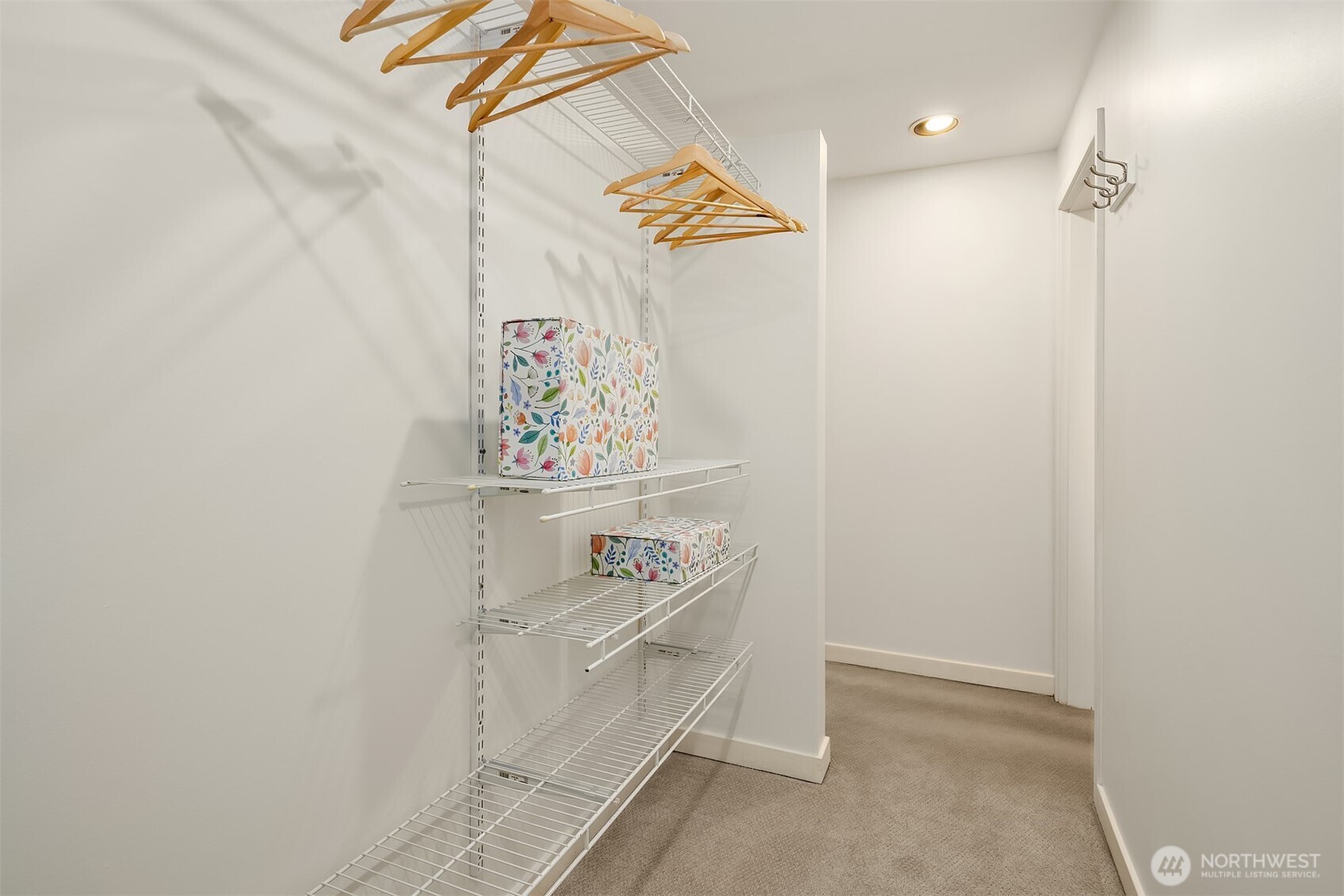 9039 NE Juanita Drive Unit: 305