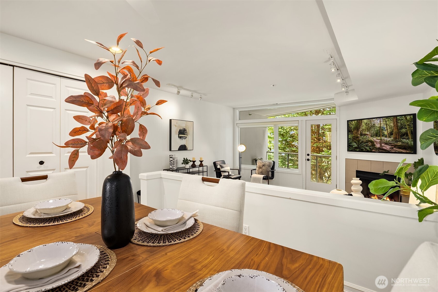 9039 NE Juanita Drive Unit: 305