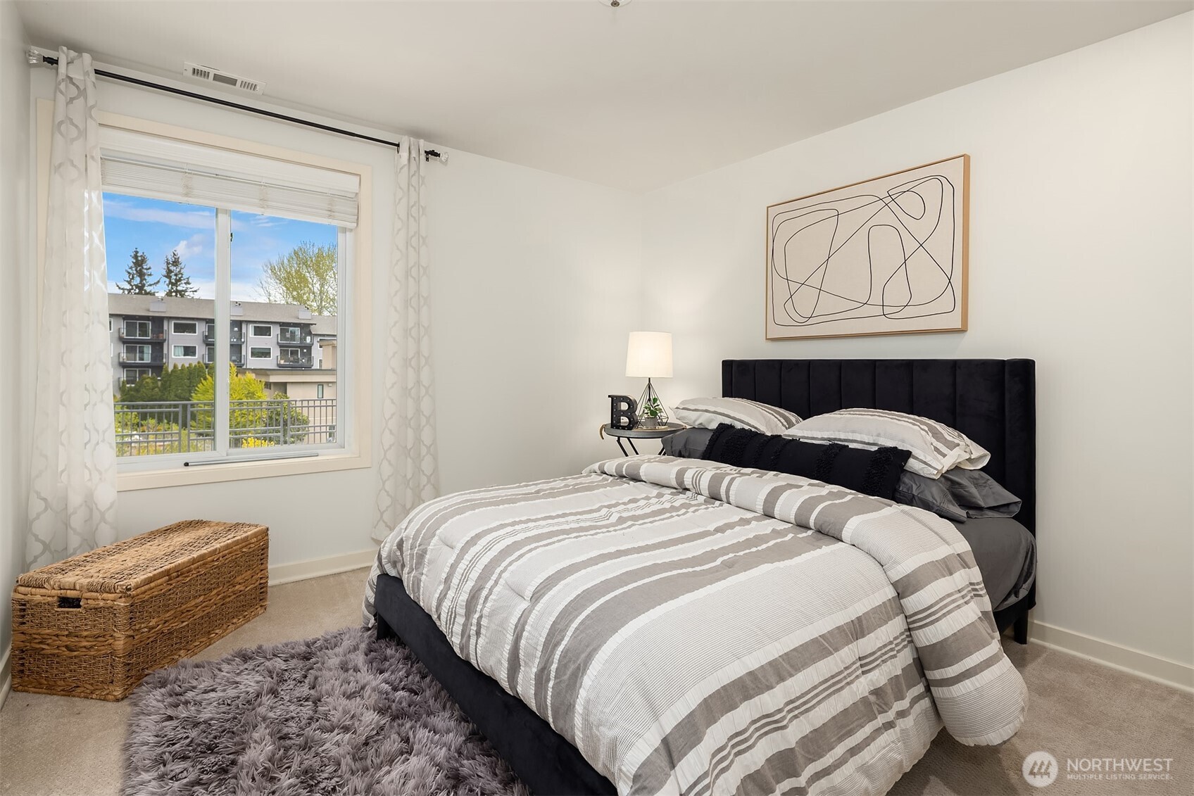 9039 NE Juanita Drive Unit: 305