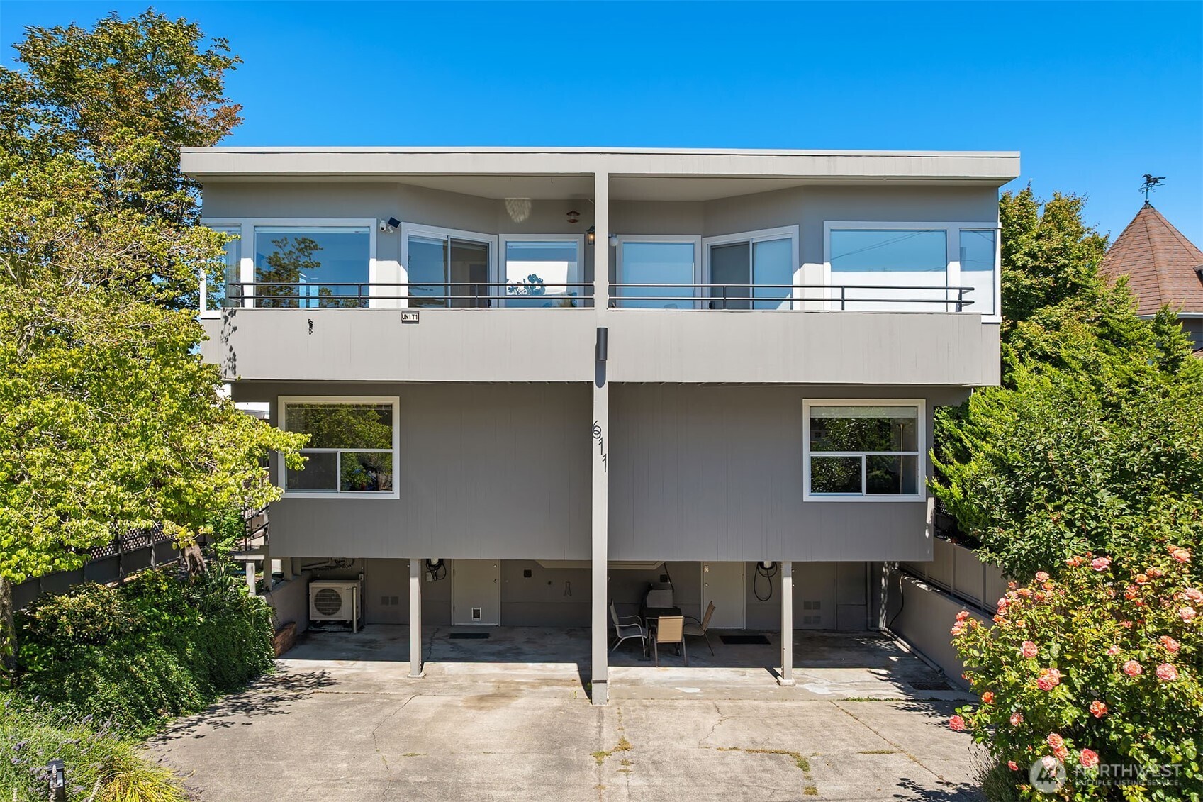 611 Bell Street Unit: 1