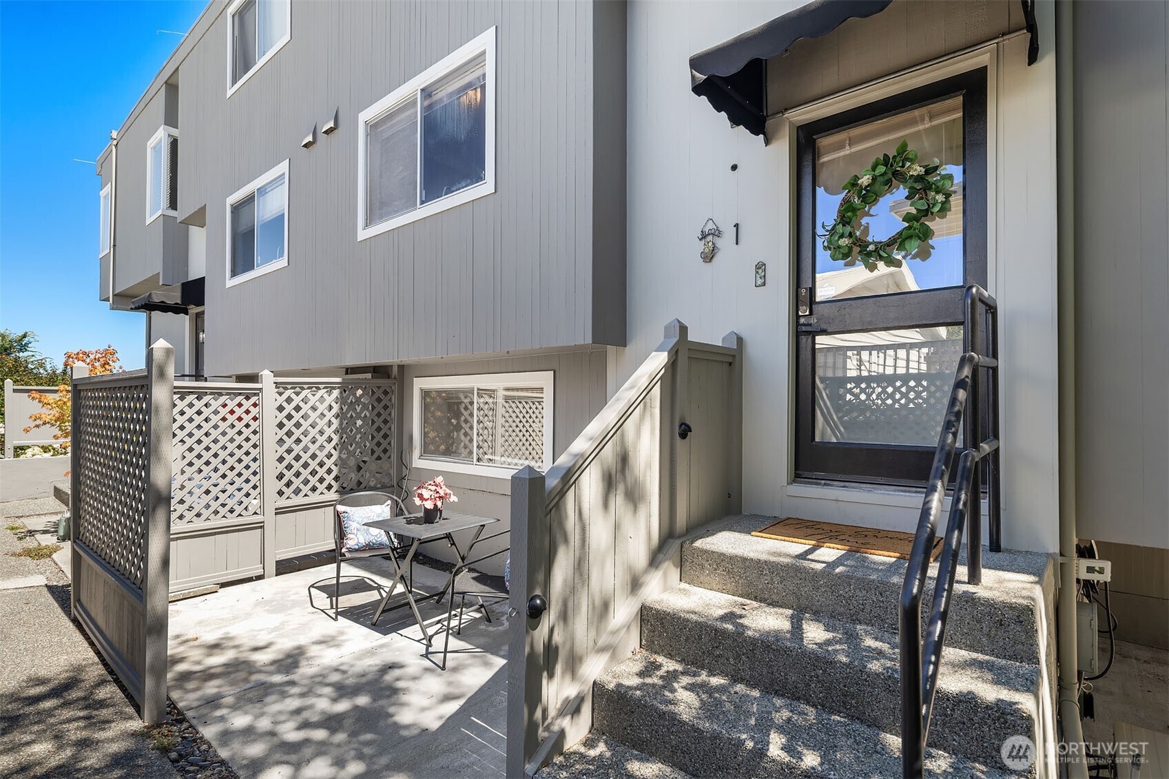 611 Bell Street Unit: 1