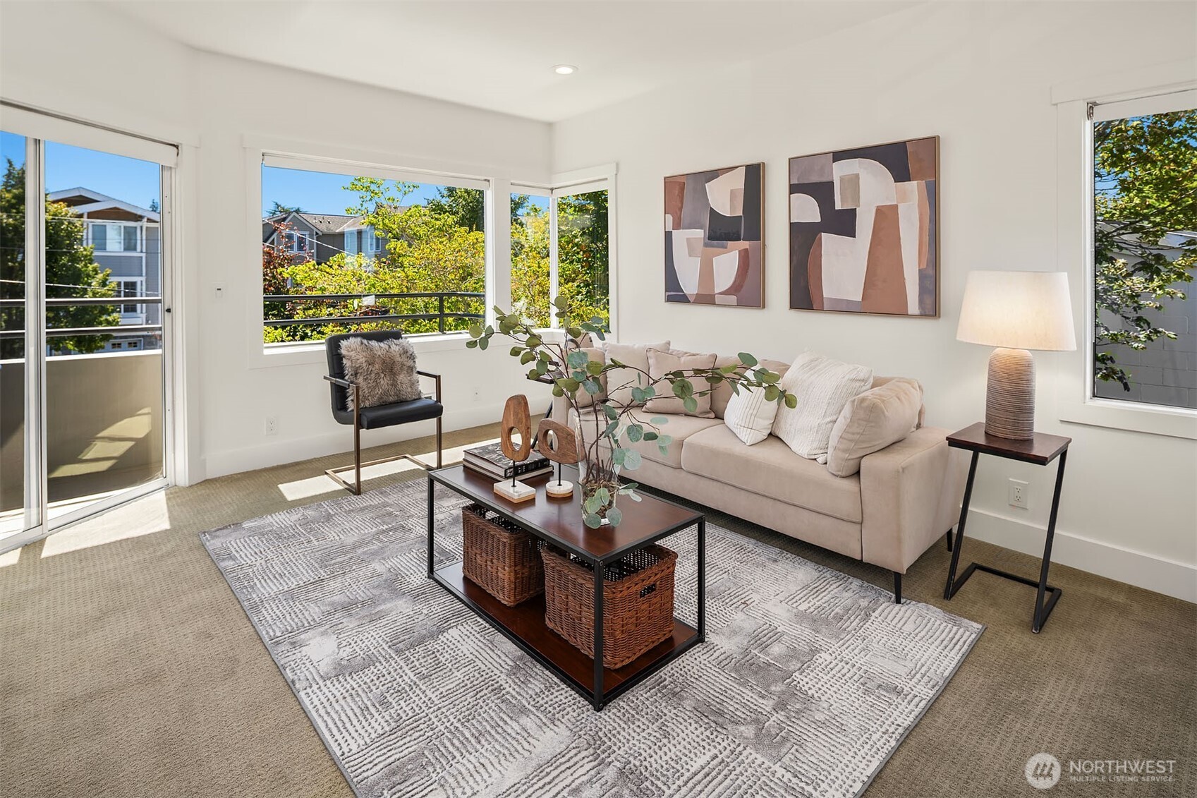 611 Bell Street Unit: 1