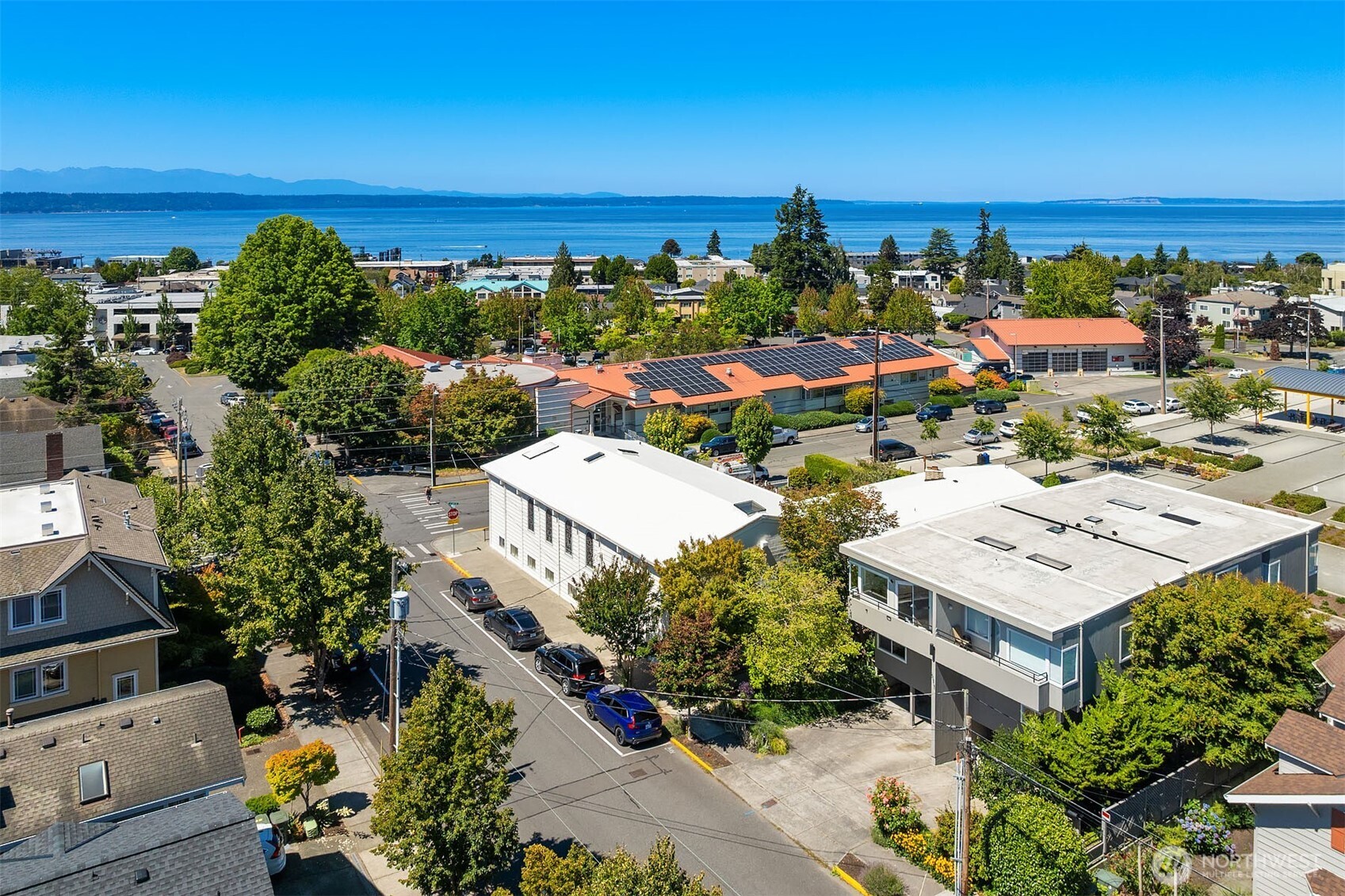 611 Bell Street Unit: 1