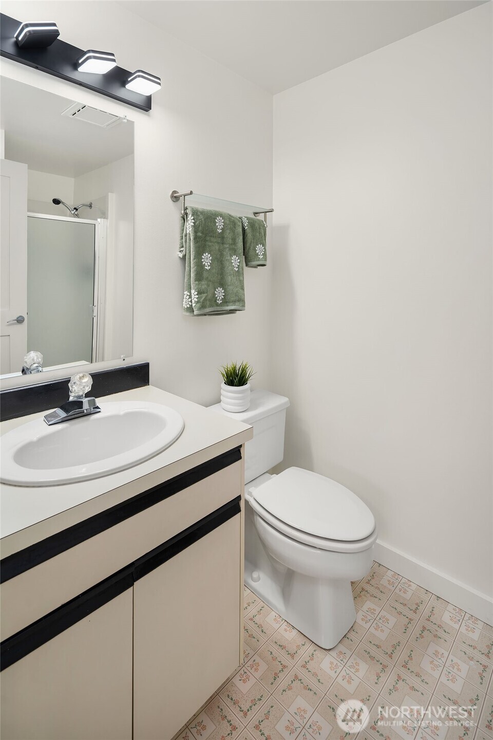 611 Bell Street Unit: 1