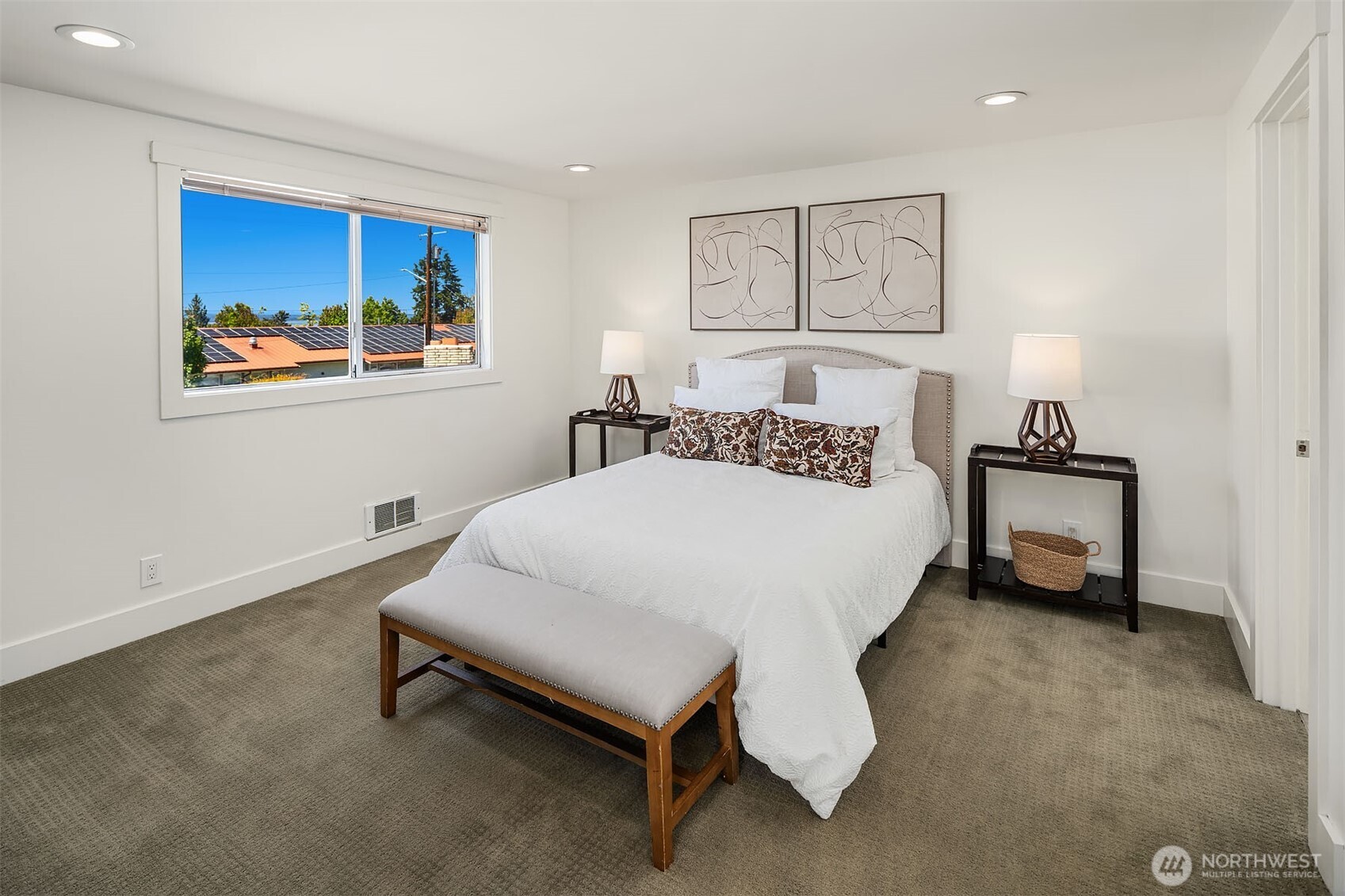 611 Bell Street Unit: 1