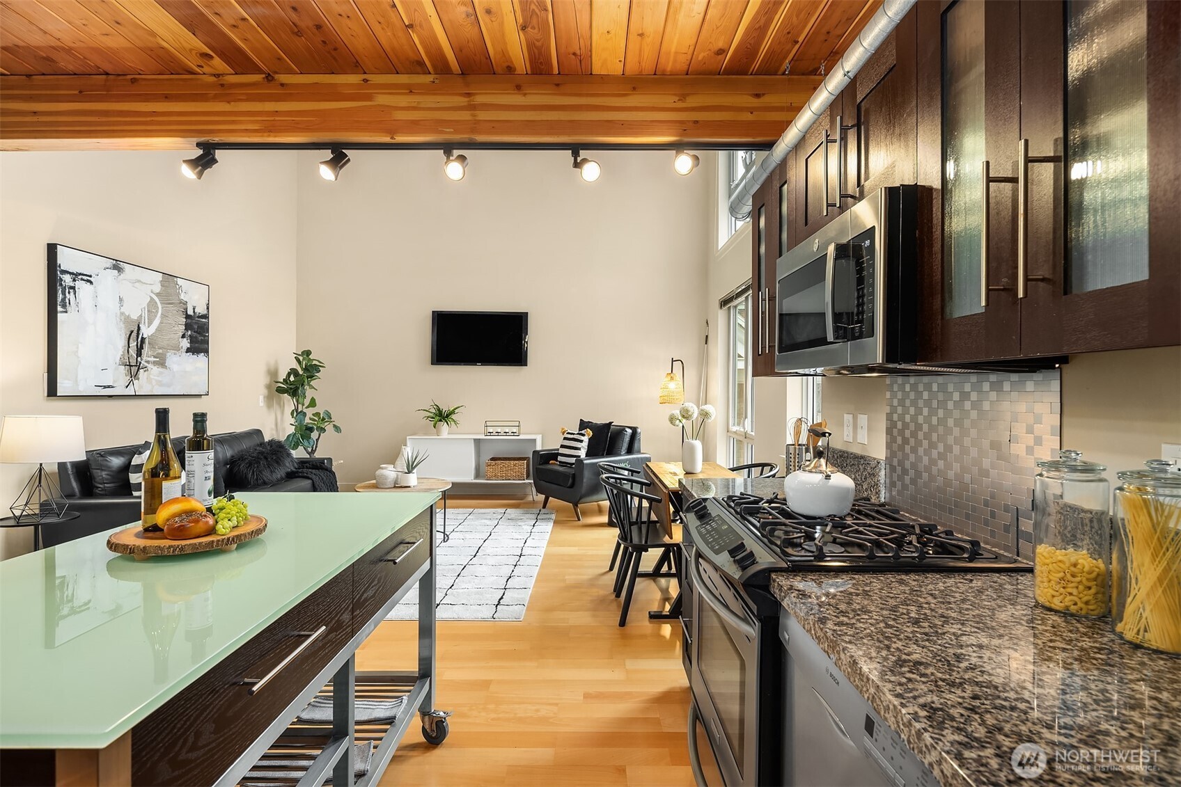 530 Broadway E Unit: 236