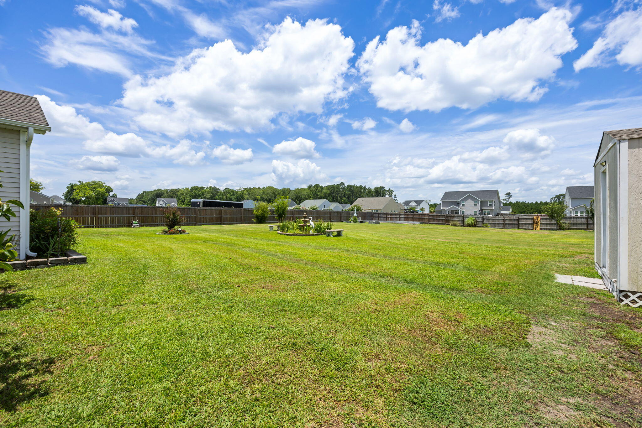 121 Lakelyn Road