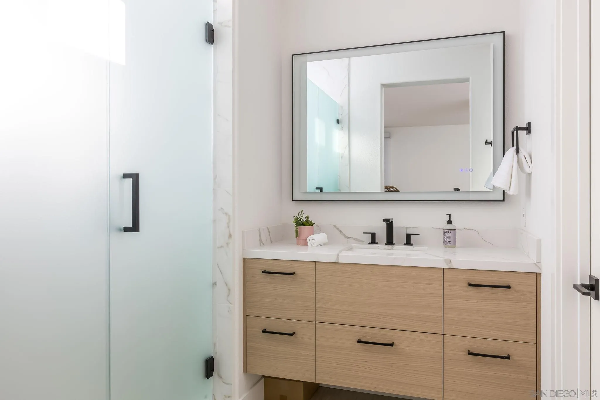 17707 Camino De La Mitra