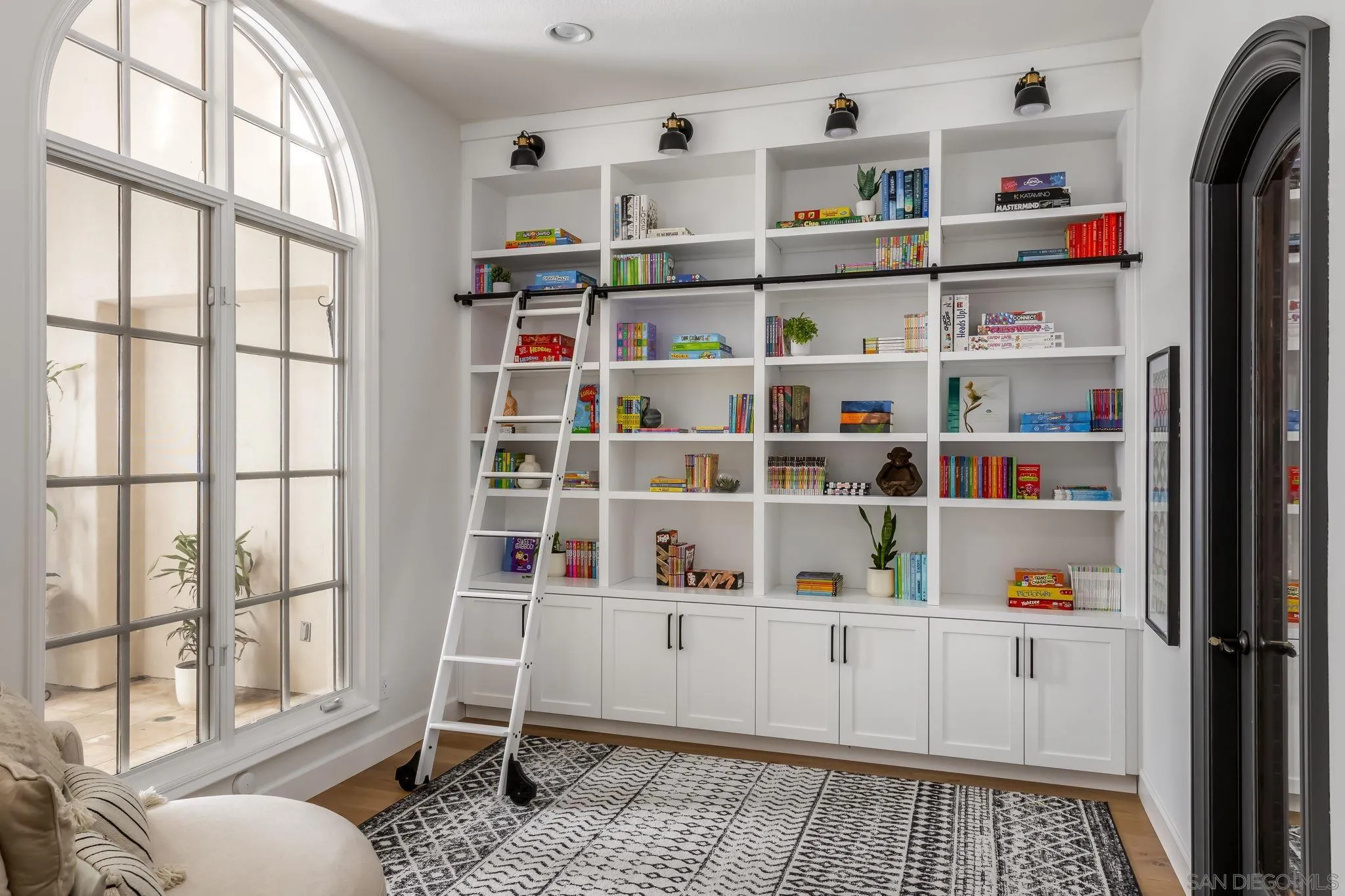 17707 Camino De La Mitra