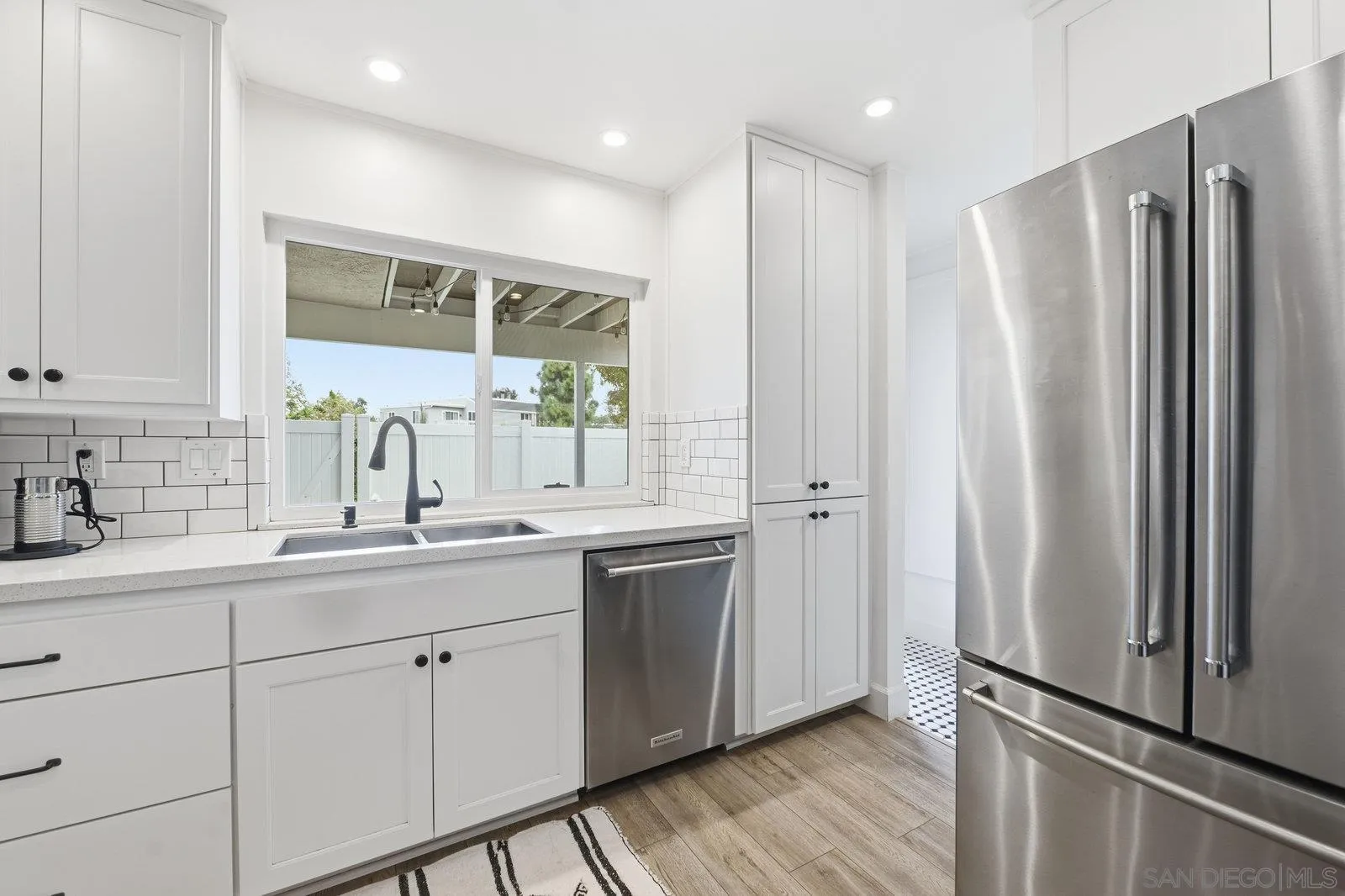 1422 Caminito Septimo