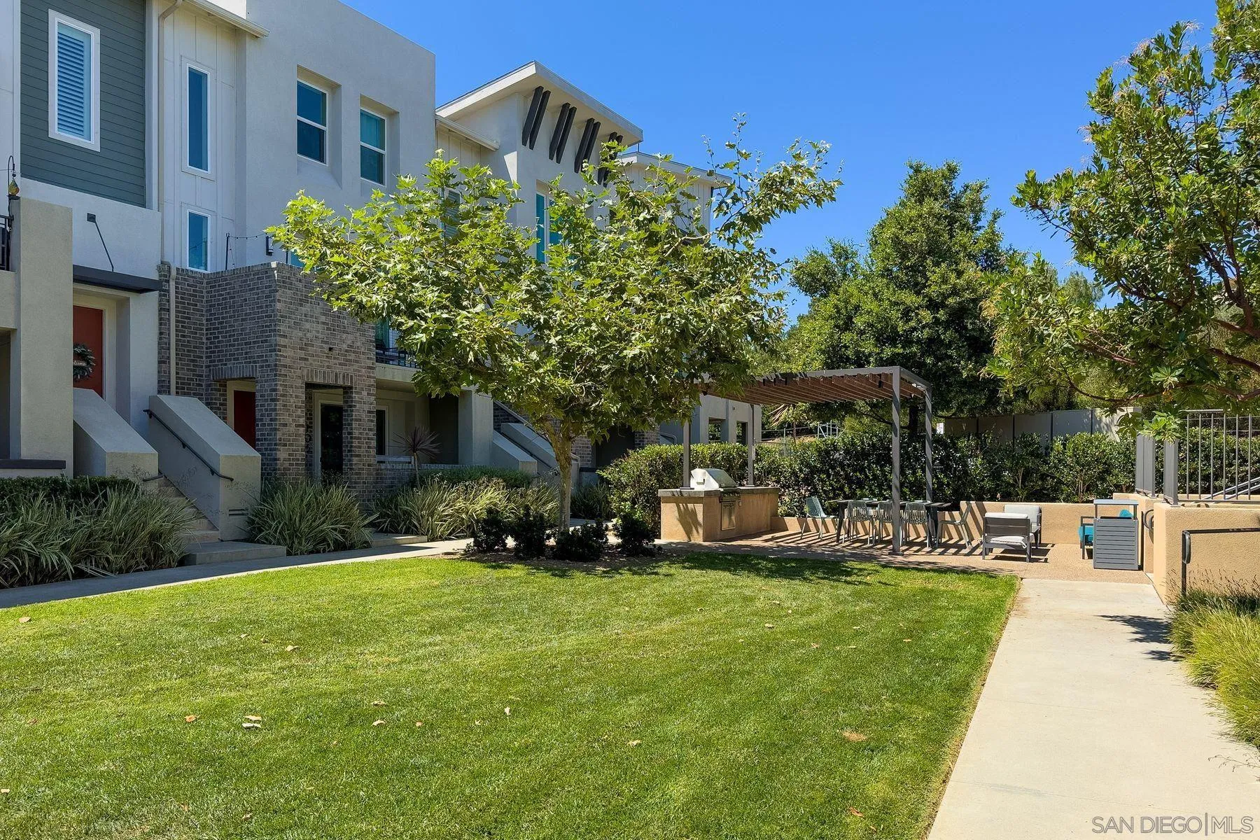 6058 Colt Place Unit 101