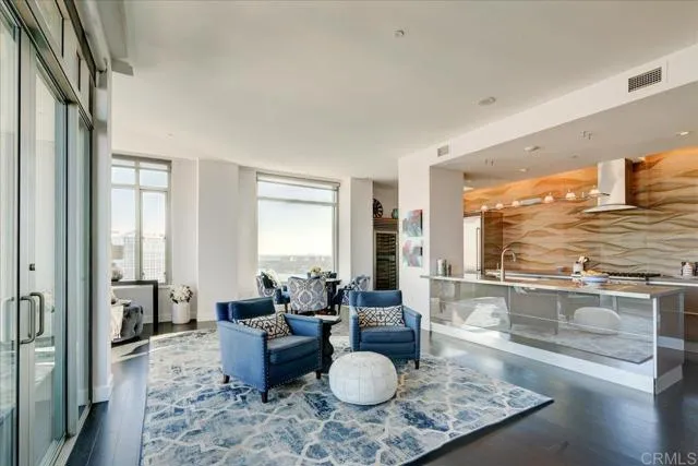 165 6th Avenue Unit 2902