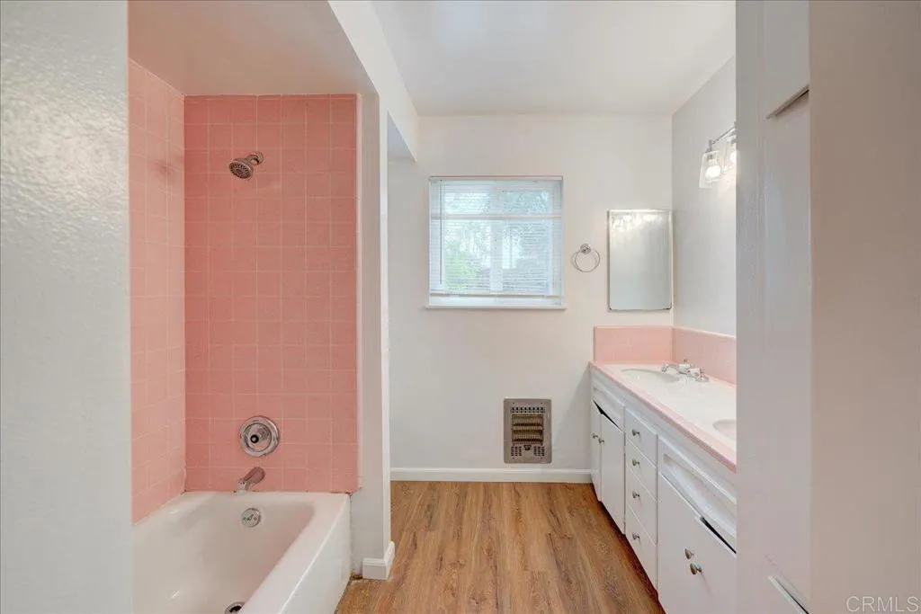 1170 Rising Hill Way