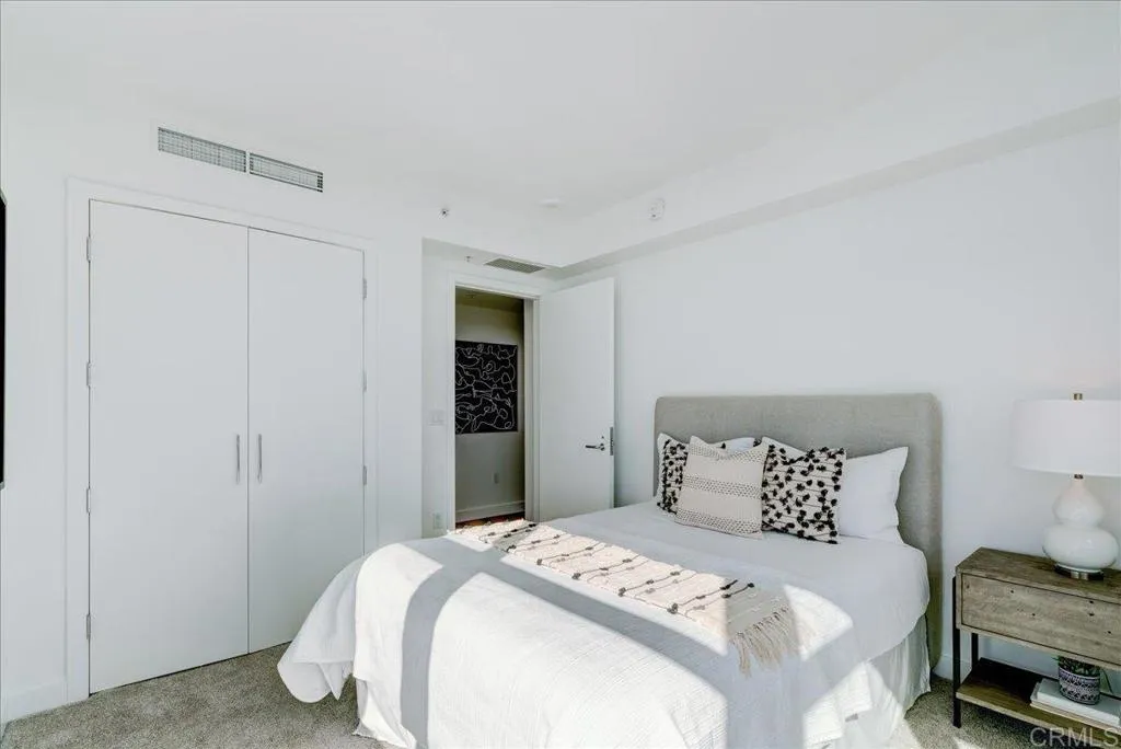 1199 Pacific Highway Unit 3902