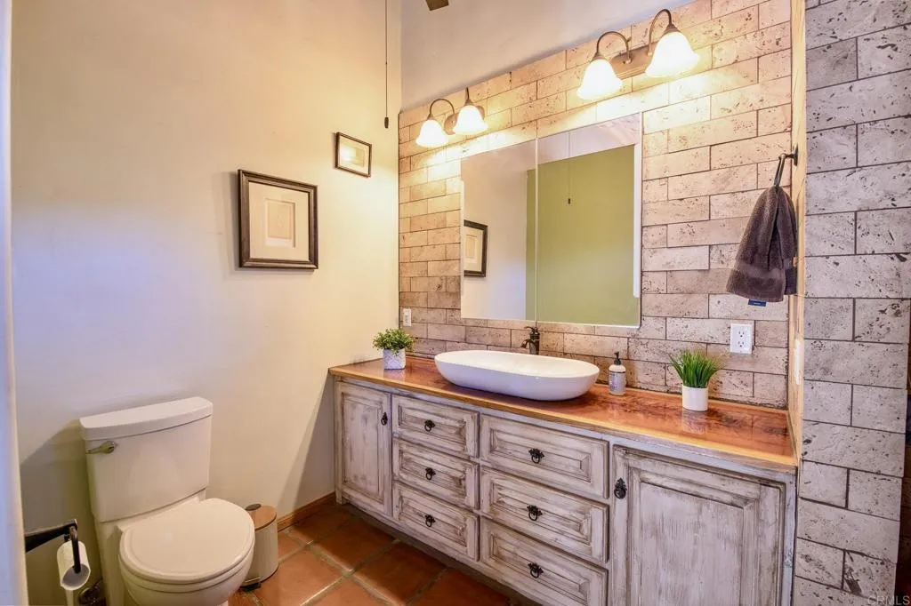 25230 Jesmond Dene Road