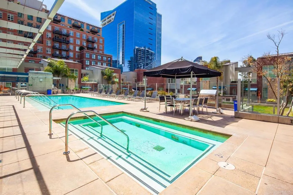 800 The Mark Lane Unit 602