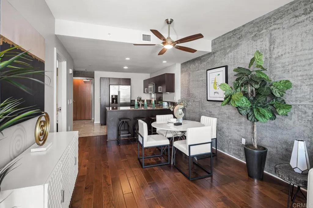 800 The Mark Lane Unit 602