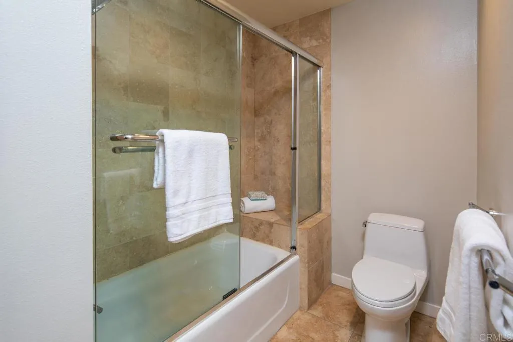 800 The Mark Lane Unit 602