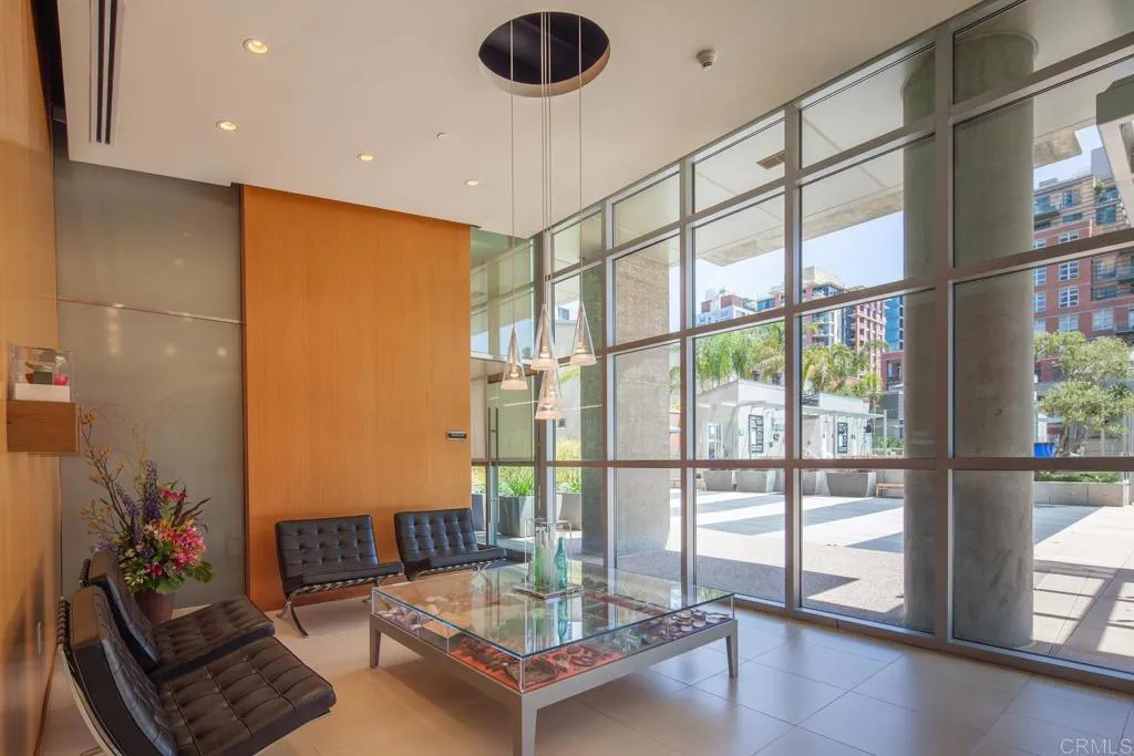 800 The Mark Lane Unit 602