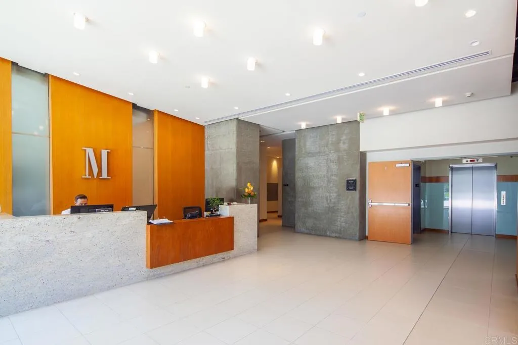 800 The Mark Lane Unit 602