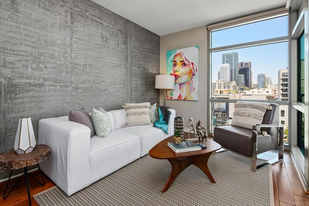 800 The Mark Lane Unit 602