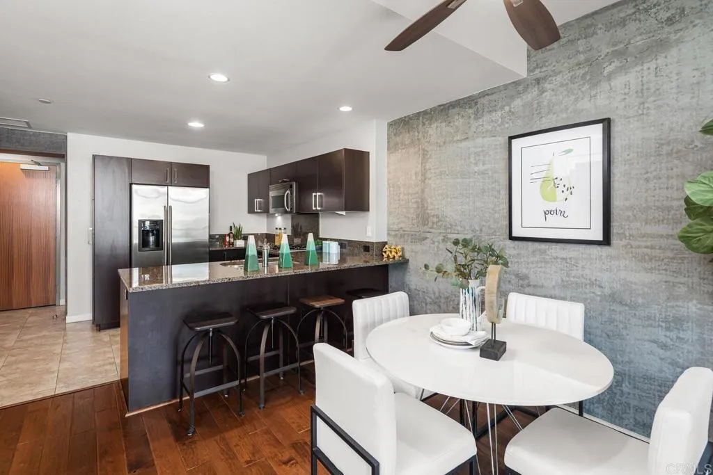 800 The Mark Lane Unit 602